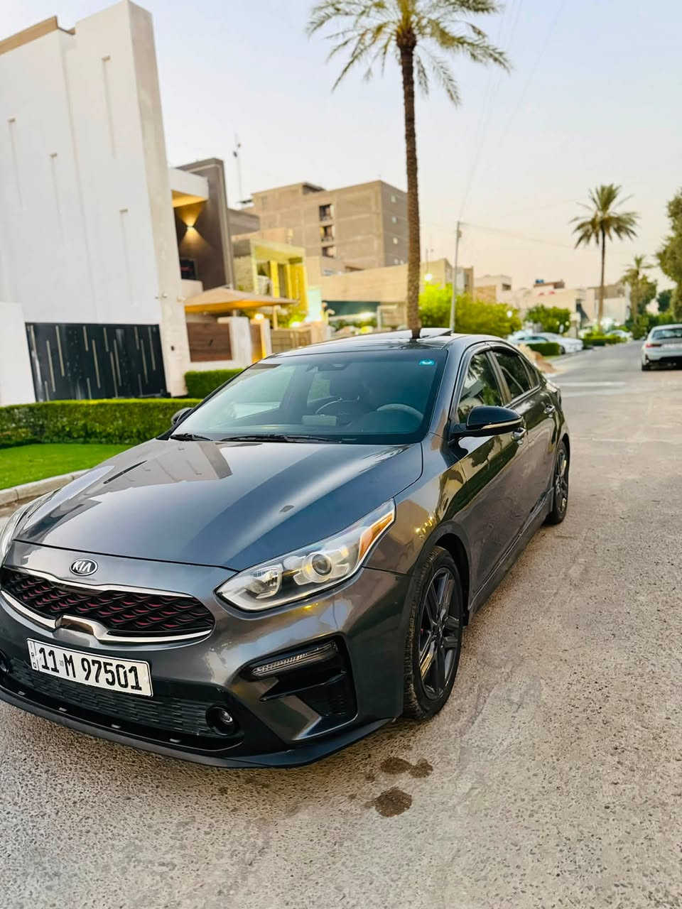 السلام عليكم
كيا فورتي جيتي لاين  GT Line

رقم بغداد بأسمي هزه ورقم جديد
تحويل ثانيوم حتى غرماتها مصفره 

موديل 2020

محرك 2000دوش المرغوب

الحادث بابين مبدلات نفس لون

بجم كبس ضهر كبس وصور الحادث موجوده 

صفر مسج ولا كلوب بدشبول مشتغل 

تبريد ثلج 
عليها صيانه كامله

المواصفات 

فتحه 

كشن جلد 

رادار امامي 

نفطه عمياء 

سستم صوت هارلم 

بصمه 

صندوق ذكي 

تشغيل عن بعد 

ماشيه 69

السياره على ايد وحده من اجتي من امريكا لحد هسه 

كير محرك صدر كله شرط 

***********

