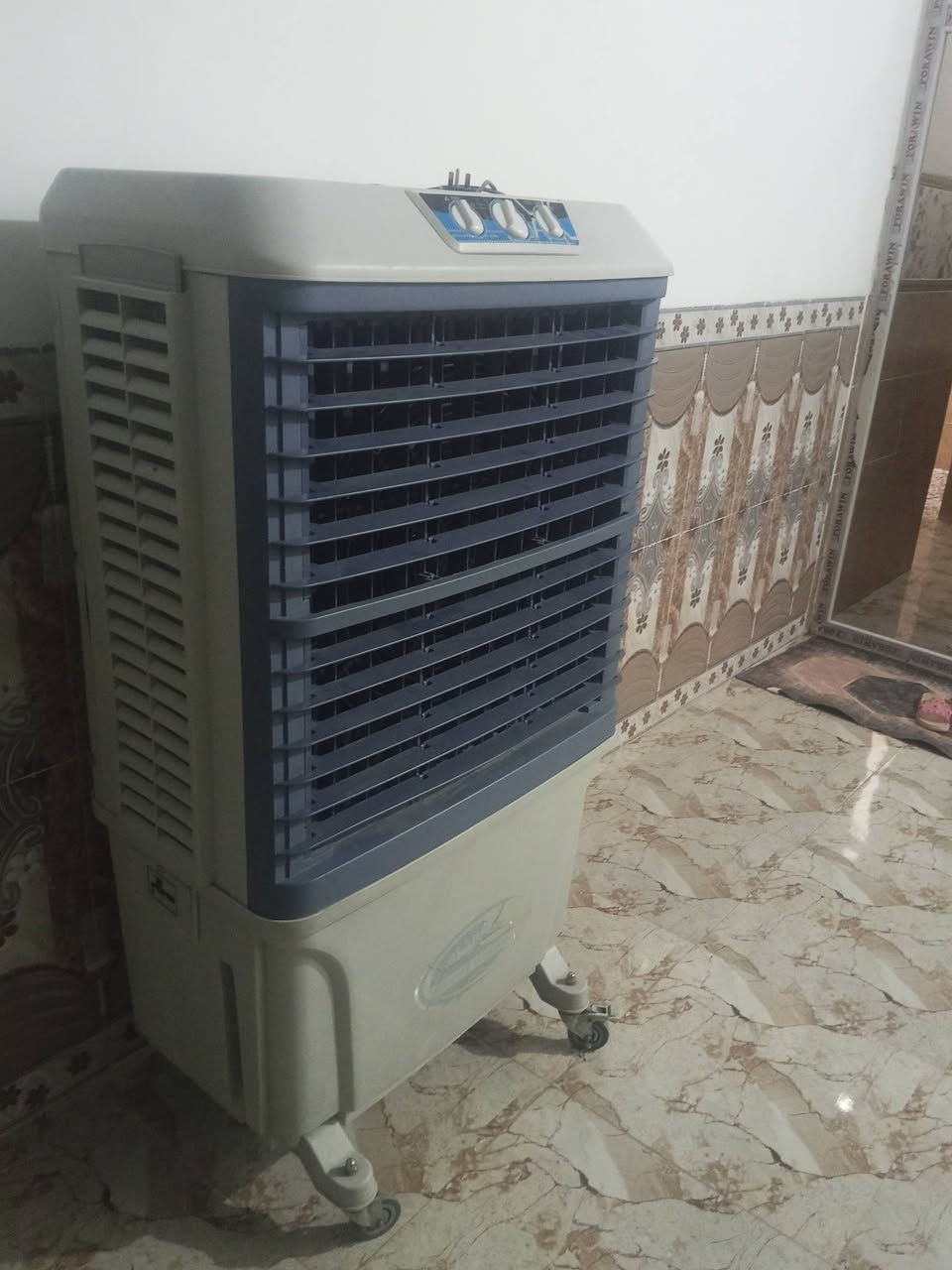 السلام عليكم كونفيره اخو الجديد السعر 125 بنجر حجم كبير غلايه شاي مستخدم سعر 10 وبمجال العنوان قيار القصبه ***********
