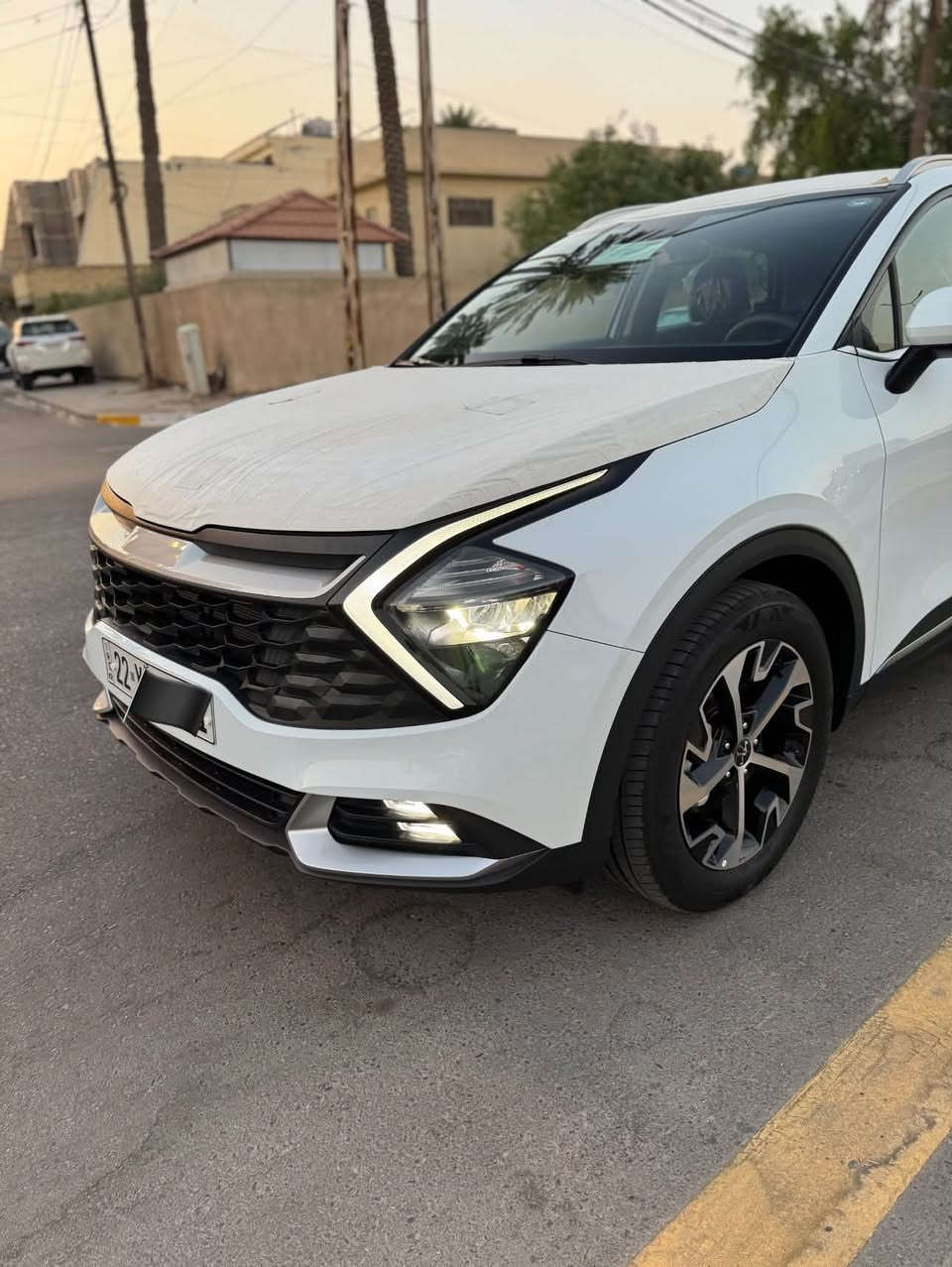 السلام عليكم
كيا سبورتج 2025 زيرو خليجي
الرقم اربيل إنكليزي تحويل مباشر
السنوية: هزة جديدة +الفحص
العداد:2000 الفين فقط 
السيارة نظيفة جداً بحالة الوكالة

بصمة تشغيل + أبواب + صندوق
نظام ترحيب عند الاقتراب
LED أمامي + خلفي + زنون
شفتات ستيرن
حساسات أمامية + خلفية
شاشات ديجيتال + كاربلاي
تشغيل عن بعد
مخرج شاحن Type-C + USB + شحن لاسلكي
أنظمة قيادة: Eco + Sport + Normal + Smart
مرايا شفط بلاك + إشارات بالمرايا
تبريد قطعتين أمامي + خلفي
تحكم ستيرن فول جهتين
شاشة أعطال
هاند بريك بصمة
ويل كروم قياس 19
مانع انزلاق
مانع نزول المنحدرات
مثبت سرعة
أوتو هولد
كاميرا خلفية
إشارة ترحيب
عدد البصمات 2
عدة غير مستعملة + حقيبة طبية + مطفأة + مثلث + كتالوكات + سبير

مكاني: بغداد
***********
