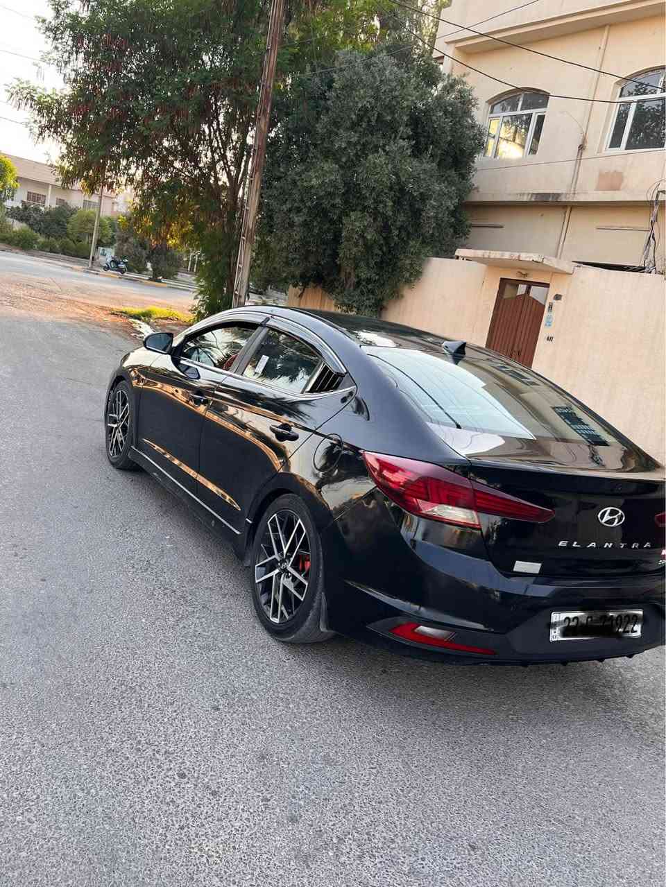 اخوان عجبك المنشور خابر ودلل ماعجبك اعبر المنشور وكلشي موجود بل سوك النترا سبورت صاروخ 🚀 موديل 2020 

سياره كير عادي 

ضررها جوه قبق البانزين شبر طختها خفيفه لا صبغ ولا داخل ( يعني كلين ومرفوق رقم الشاصي. 
كير ومحرك شرط  // طخم امامي خلفي جديد تايرات قبل شهر شادهم جديد // وين ميعجبك افحص 

فول مواصفات 
بصمه + ابواب بصمه 
تحكمات ستيرن 
كار بلي 
تحديد سرعه + تثبيت مسار -+ رادار امامي + كشن حار 🌶️ + ستيرن تدفئه + صندوق بصمه لايات LED + فتحه سقف+ مانع انزلاق + كامره خلفي + مري كهرب + لوحه قياده رقميه وهواي وضعيات قياده + اربع تايرات دسمك ABS + اخوان بيها موصفات خير من الله // 
// سعر 110 $$ وبيها مجال للطيبين 
***********
*********** موصل, نينوى
