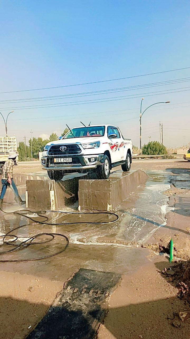 سلام عليكم 
فور ويل 23 اربيل كير عادي ماشيه 80 مكفولة كفالة عامه فقط موضح بالصورة تبريد قطعتين شاحن شاشه وحساس تايرات شركه سبير ما نازل دوشمه كشنات وارضيه 
بغداد المدائن  حي الوحده قرب بسمايه سعر(265) وبيها مجال 
لاتصال 
***********
***********
