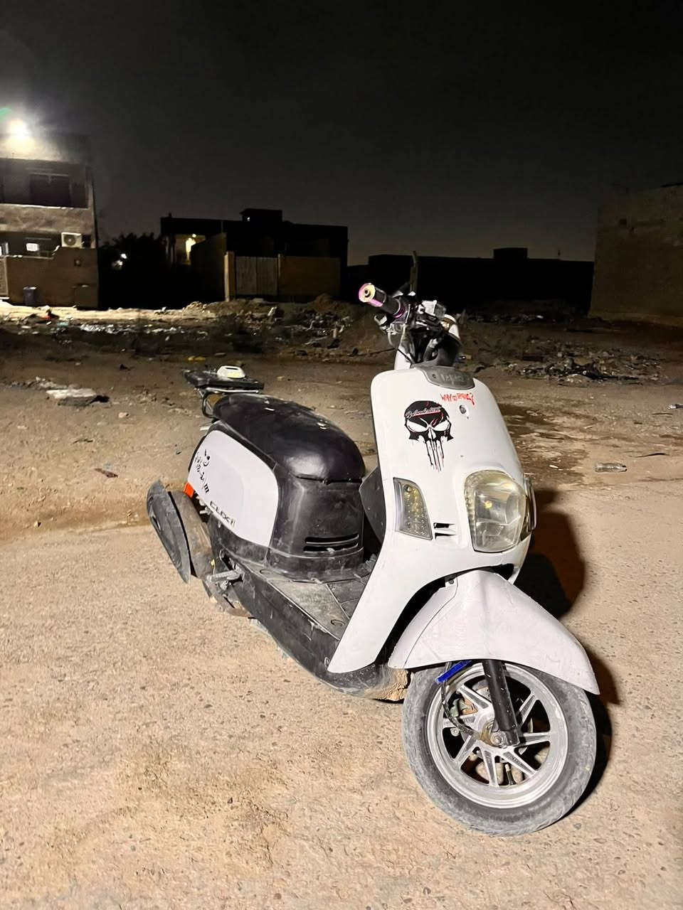 سلام عليكم دراجه للبيع بوليس موديل 2010نوزل خطين 49بلادي سعر 500وبيه مجال قليل تواصل واتساب ***********
