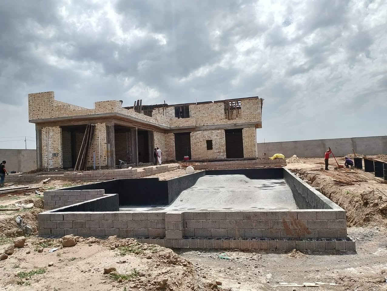 اعمال شركة النورس في قضاء العزيزية مسبح ذات قياس 10×25 ارتفاع من متر الى175 
نوفر تواصل يوميا لمراحل العمل 
نوفر صيانة و تاهيل و تطوير المسابح القديم
انت تقرر و نحن نعمل 
***********
***********
***********

