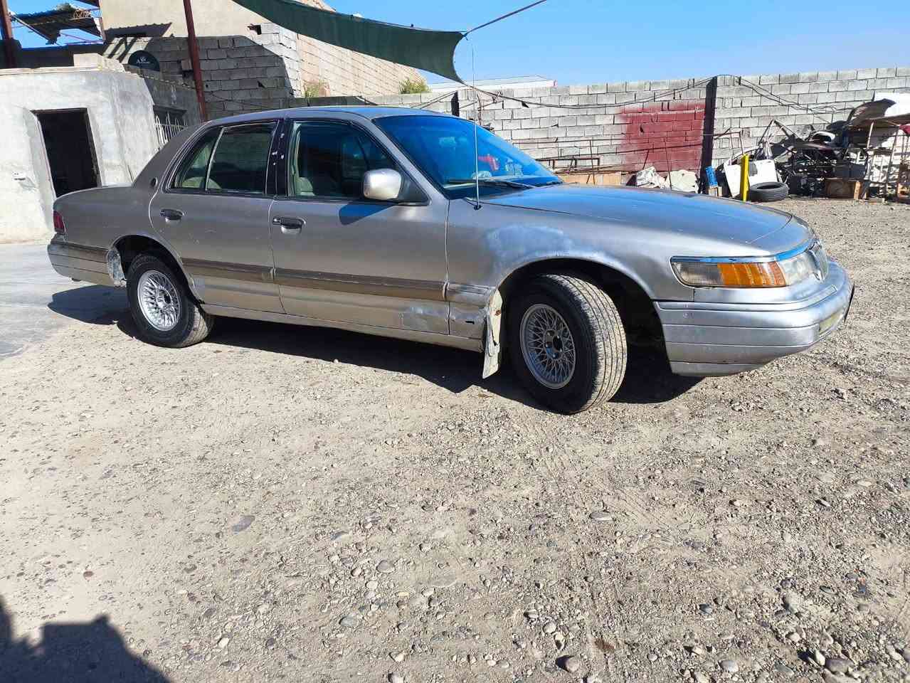 للبيع
Mercury Grand Marquis 1994 

صدر جديد تخم تاير 
محرك لكزز v8 400
ملاحظه ينرادلها محرك 
السعر قفل 20 ورقه 
***********
