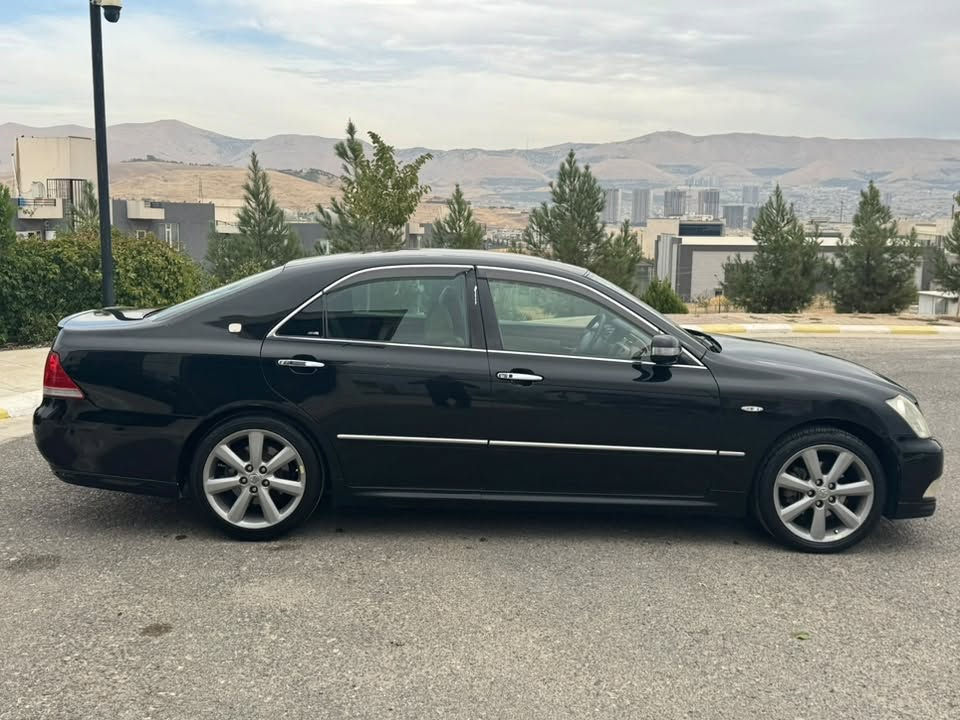 شاهینەی موس 
2005 
گئڕ و مەکینە بچوک 
ڕەشی ناو قەیسی سپۆڕت 
ساج سور 
شاشەو کامیرە
٣ دوگمە 
بەس شوئن موسەکان بۆیاخە ٤ تایەی تازە 
پاتری تازە گۆڕومە 
٢٥٠ مەسروفی تیا نییە 
بە شەرتی گئڕ و مەکینە
نرخی ٦٢ گەڵا و معامەلە 
ڕەقەم 
***********
