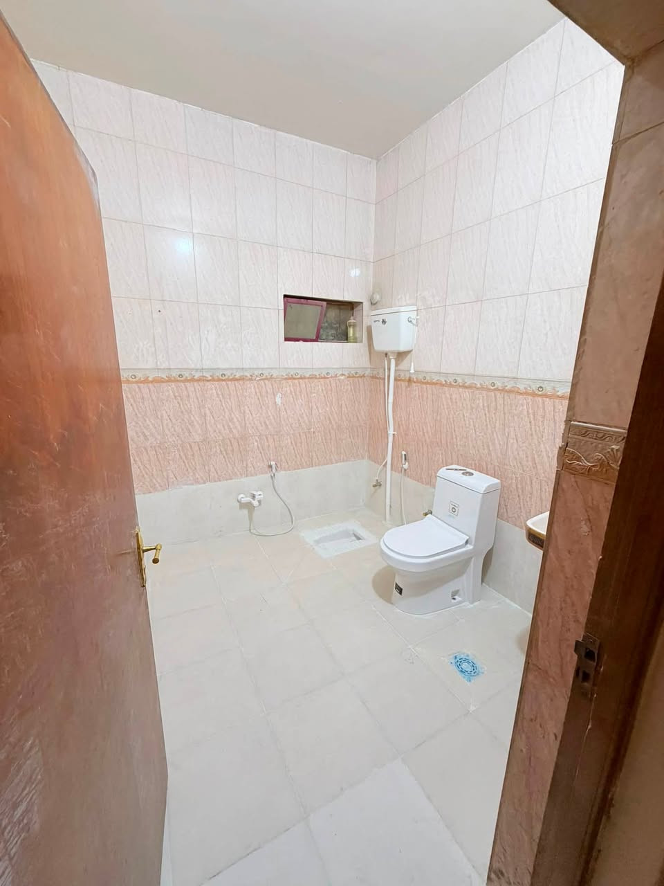 🔶(منزل للايجار)🏡✅
// المساحة (250) متر// طابقين 

🔸(يحتوي الطابق الارضي على/ غرفة منام/ صاله/ /مطبخ حار بارد / صحيات/كراج /يحتوي الطابق الثاني على/ ثلاث غرف منام/ هول/ صحيات /ومن ضمن البيت / مطبخ وكاونترات + سبالت + غرفة منام  /

                                                              
(الموقع المشراك الجديد مقابل جامعة باب الزبير)

سعر الاجار (مليون و 100 الف ) غير قابل للتفاوض //

🔻(عنوان الشركة )

 ( الجنينه /نهاية شارع المصلحه / قرب سوق الجبيلة ) 

للطلب والاستفسار الاتصال على الارقام التاليه//

واتساب +اتصال ***********
واتساب + اتصال ***********
