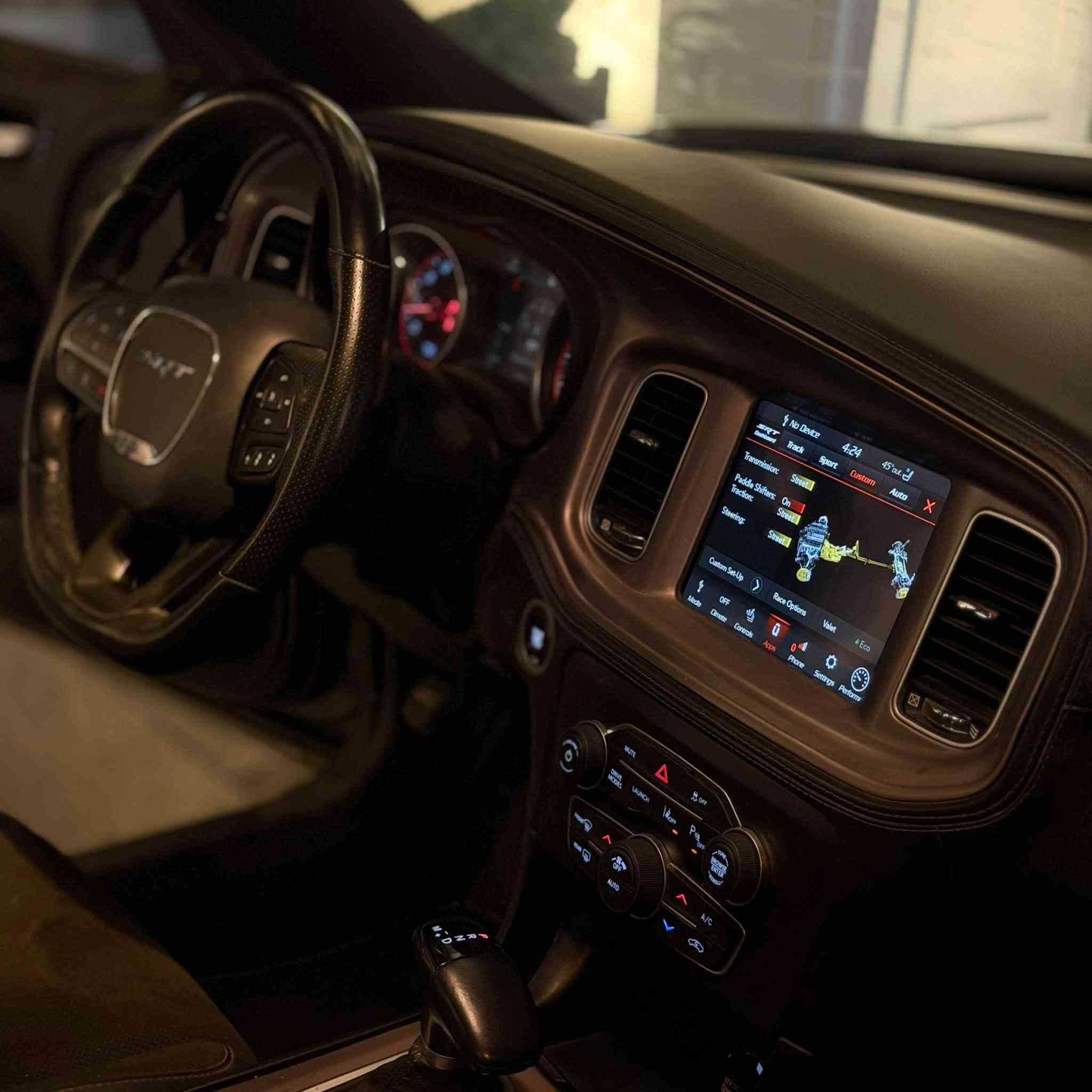 جارجر سكات باك 2023 وايد بدي السمينة
النداء الاخير 
المواصفات : 
فتحة 
رادار جانبي 
رادار امامي
شاشة carplay
بصمة
حساسات خلفية
ستيرن كهرباء
كاميرا خلفية
خزن ميموري للكراسي
كراسي تدفئة و تبريد
تدفئة ستيرن
تشغيل عن بعد
شفتات ستيرن
سستم هارمن
مود eco و normal و sport و track
تحكمات ستيرن
جلد و مخمل
كرسي كهرباء
قطعتين تبريد
ويل SRT
فجوج بريمبو 
ماشية 15 الف 
وباقي مواصفات الفول 

محرك 8 سلندر 6400 بلادي حتى حجر البيئة مالتة
لا برمجة ولا شي

صبغ 5 قطع 
سونار عندي

سعرها 233 
للبيع او مراوس شعندك راسلني 

مكان السيارة بغداد 
***********

