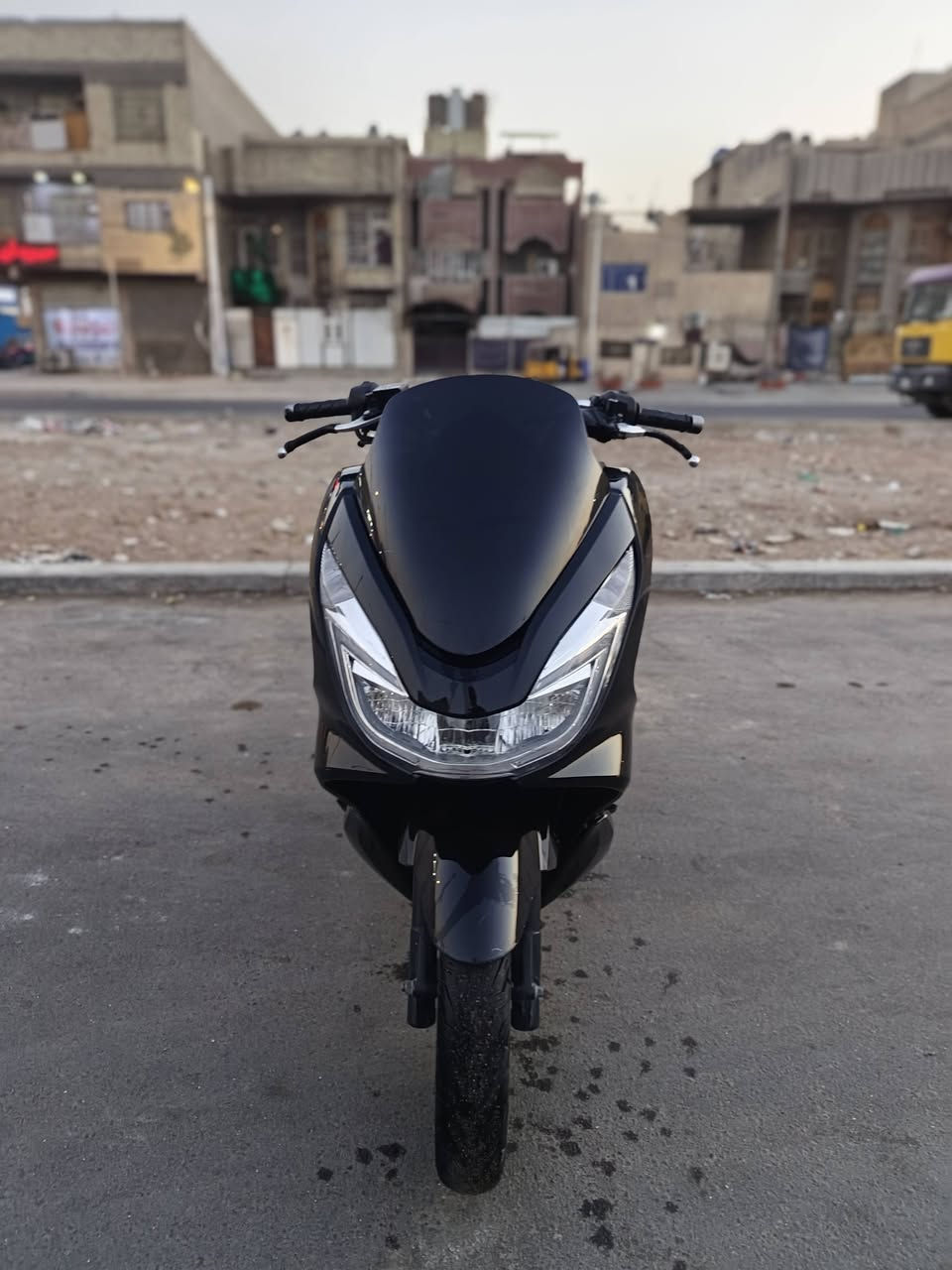 سلام عليكم بي سي اكس جيل ثاني مكينه 150 حساسات كهربائيات كلها شغاله السعر 1 و 550 ماشيه 25 رقم *********** عنوان بغداد
