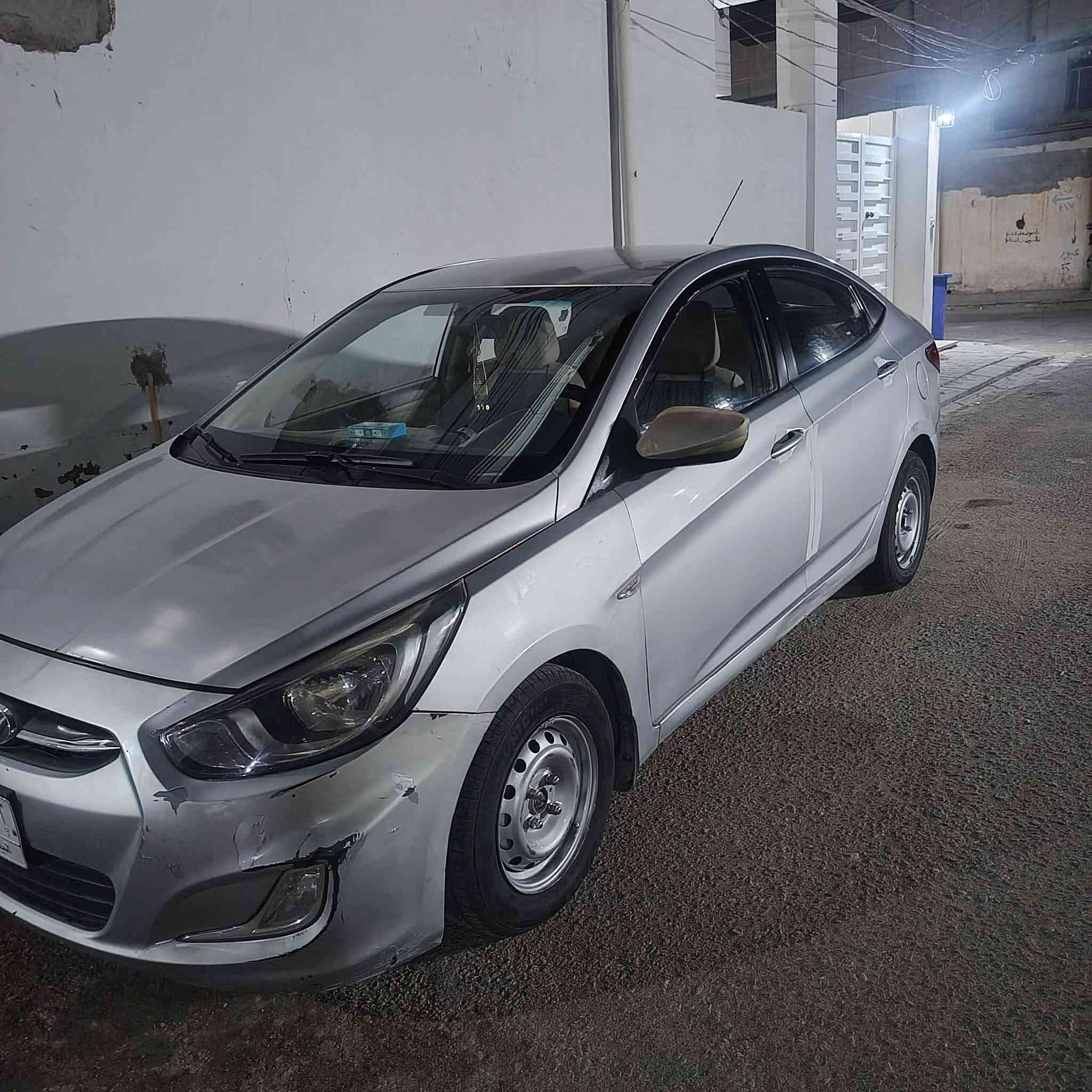 للبيع هيونداي أكسنت 2012 🚘
للبيع هيونداي أكسنت موديل 2012 خليجي، محرك 1600، سيارة عملية واقتصادية ومناسبة للاستخدام اليومي.

🔹 محرك وكير مكفولين
🔹 التبريد شغال ❄️
🔹 بيها تخم تاير
🔹المحرك قطرتين 
🔹 باب السايق مبدل، لون أبلادي
🔹 السيارة جاهزة للاستخدام
اللون: سلفر ⚪ | رقم مميز نجف 📍 | للتواصل: [***********]

للمهتمين والمعاينة على الطبيعة، يجي ويشوف الله يبارك للمشتري. 🌹 رايده ٧٥ ورقه وبيه مجال  .
