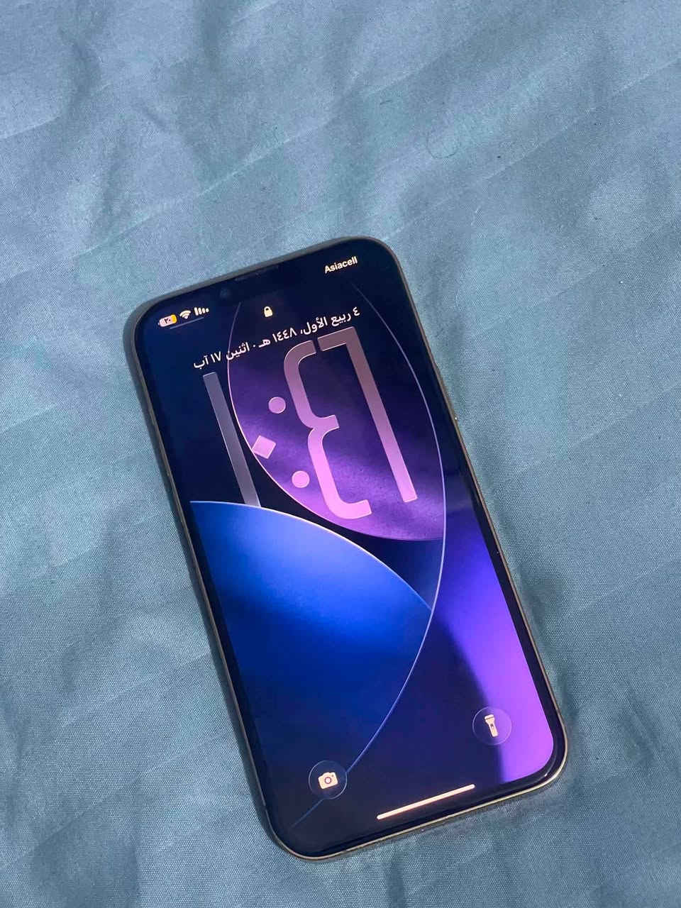سلام عليكم 13pro max ذاكرة256G الجهاز مبدل شاشه وبطاريه بس بنوعية زينه وشخط زغير بلظهر كما موضح بلصورة سعرة 475   للتواصل ع واتساب ***********
