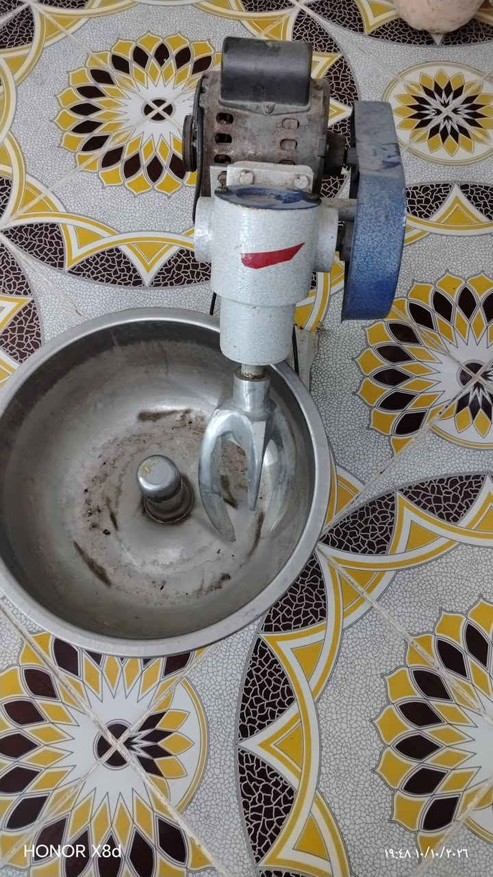 عجانة عجين • مستعملة شوي • نظيفه