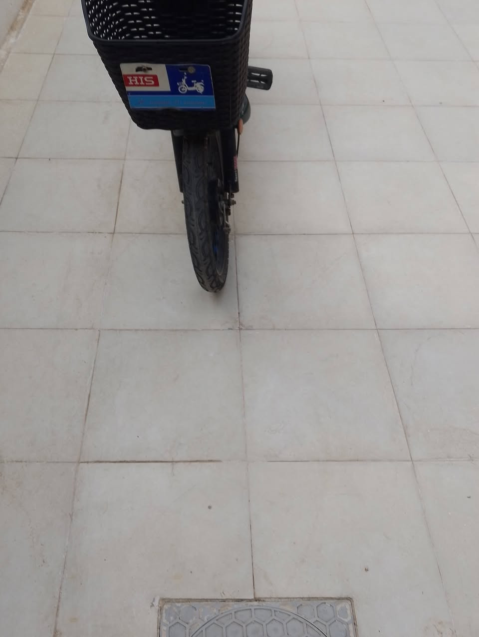 سلام عليكم 
دراجه  شحن للبيع نضيف جدا بطاريه جديده قبل سبوع بدلتها ...

السعر 300 وبي مجال للطيبين

رقم الهاتف ***********

