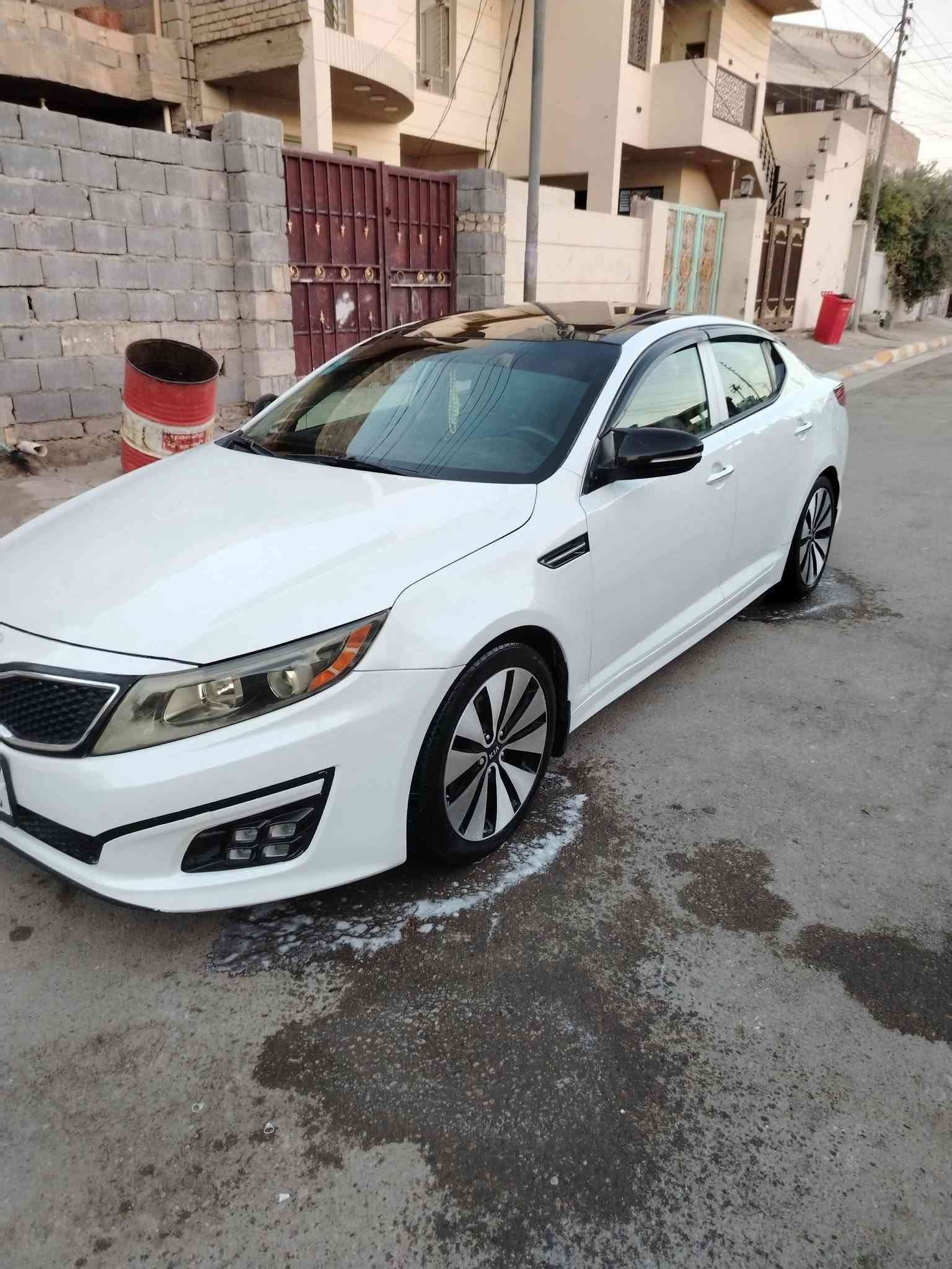السلام عليكم للبيع كيا اوبتما وارد امريكي موديل 2015 رقم بغداد الجديد وهزه جديده سنويه لغاية ال 31 محرك 2400 جي دي اي جديد مال كصه وكير نظيف صدر امامي خلفي نظيف تخم تاير منظومة تبريد جديده السياره فووول مواصفات 1/1 مصبوغه احزام جماليه بجم كبس بلادي ظرر امريكاا تبديل بابين جهة اليمين تحويل مباشر تشتري اكاتبك عقد مروري شرط مكان السياره الانبار فلوجه الاتصال ع الارقام *********** *********** السعر 93 وبيها مجال للشراي تجي تشوف وتدلل للبيع فقط يعني مااراوس
