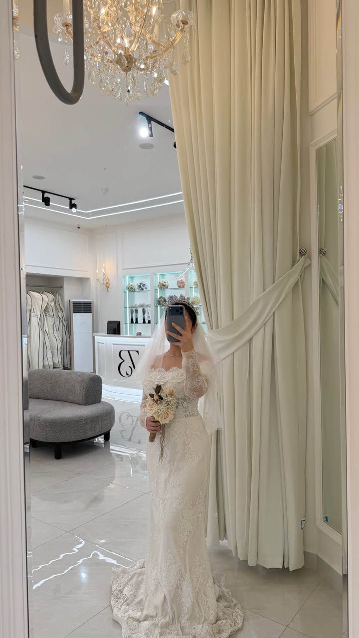 دەستپێکێکی نوێ… و پێشکەشکردنی ئۆفەری تایبەت شایستەی ئێوە. 🤍

بە بۆنەی کردنەوەی فەرمی فرۆشگاکەمان، بە خۆشحاڵییەوە داشکاندنێکی تایبەت لەسەر هەموو جل و بەرگە (بدلەکان) پێشکەش دەکەین، بۆ ماوەیەکی دیاریکراو.
بەخێربێن بۆ هاوبەشبوون لە دەستپێکێکی جیاواز لەگەڵمان

هەوليّر - خه ده مى 120 مەتری - كەرکى مناره - دوكانی C-15

***********
***********

بداية جديدة .... وعروض أفتتاح تليق بكم...❤️
يسعدنا أن نقدم لكم خصماً خاصاً على جميع البدلات  لفترة محدودة بمناسبة الأفتتاح

اربيل - خدمي 120 متر - حي المنارة - محل رقم C-15
***********
***********⁩ أربيل, العراق
