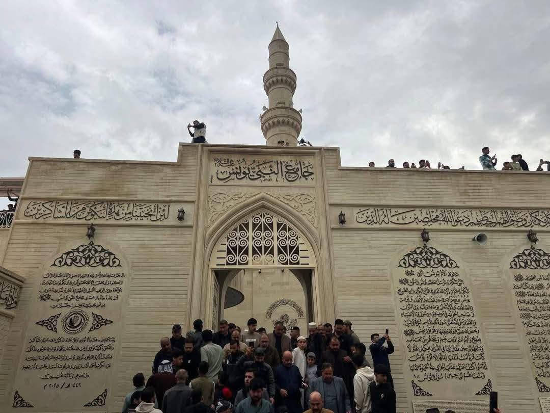تنطلق ع بركه  الله الى الموصل الى النبي يونس عليه السلام وحمام العليل وغابات الموصل الانطلاق يوم الخميس3فجرا والرجوع يوم السبت للاستفسار الاتصال ع والرقم ***********
