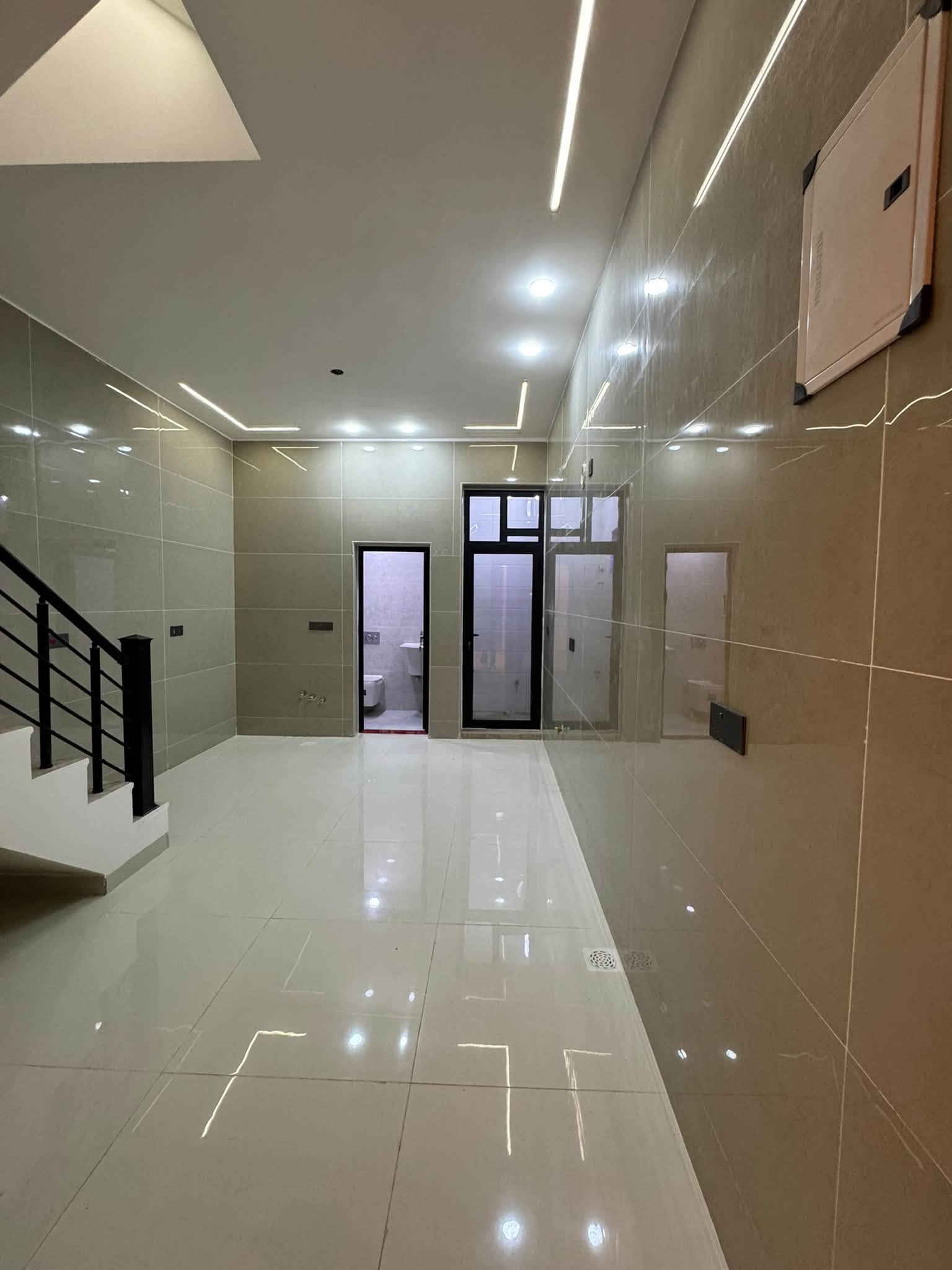 خمسينات للبيع موقع مميز جدا 

الموقع حي الجهاد الرفاق شارع مدينه العاي جنه الكرخ شارع عرضه 20 متر رصيف 3 متر 
المحتويات 
3 نوم صحيات عدد 3
 لمعرفه السعر الاتصال

***********/  ***********
