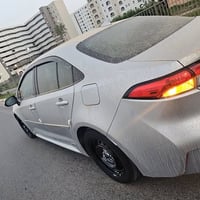 كورلا هايبردle ياباني  امريكي  موديل 24 ماشيه 74وقابله للزياده مواصفات...