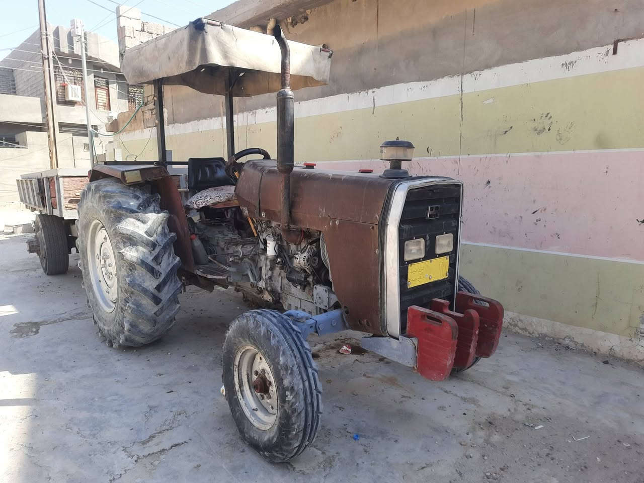 السلام عليكم 
ساحبة زراعية للبيع 
#فوركسن انكليزي  موديل 81
#حجم 290
مكينة مكفولة من كلشي 
للاستفسار المراسلة او الاتصال على الرقم
***********
#سامراء
