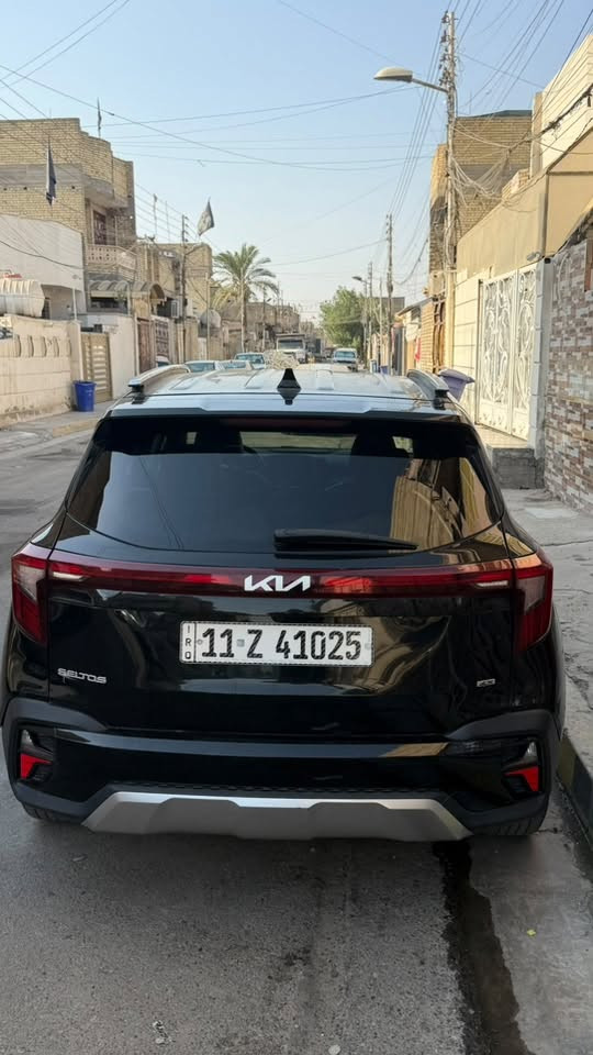 🚘 كيا سيلتوس 2024 للبيع
• وارد أمريكي 🇺🇸
• محرك دوش 2000 CC
• دفع 4×4
• ماشية 38 ألف كم
• لون أسود
• حادث سابق — موضح بالصور 
بأسمي تحويل مباشر 
كلشي جاهز للفحص وكلشي شغال
السعر ١٥٨ 
***********
