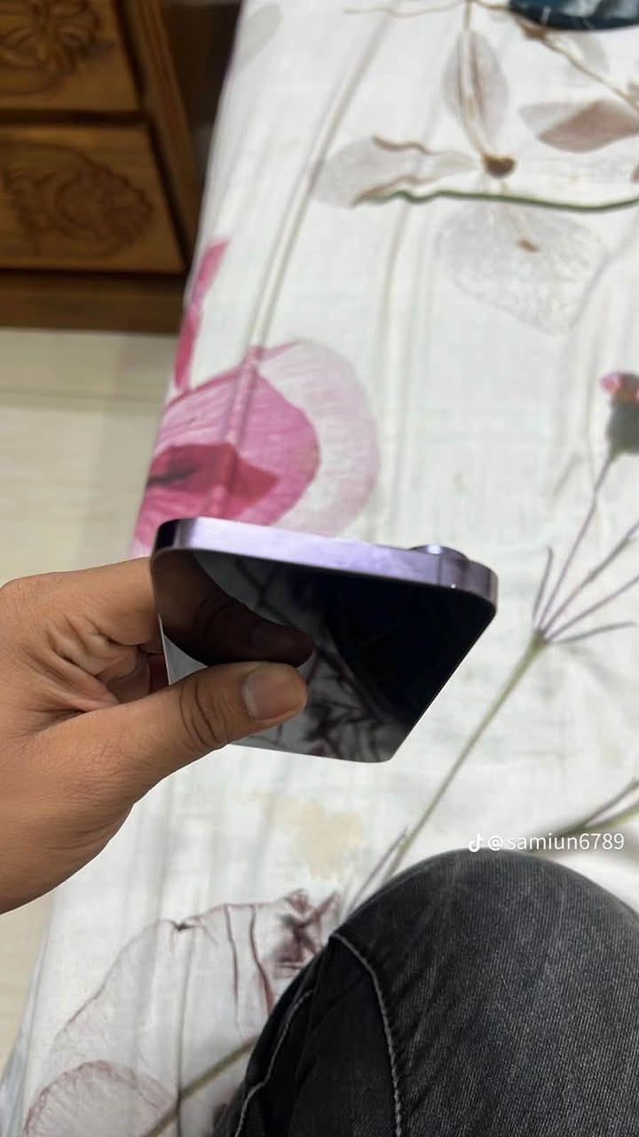 السلام عليكم جهاز ١٤ برو ماكس لون مميز جهاز نضيف ذاكره ٢٥٦ بطاريه٨٦ جهاز بلادي وين ميعجبك افحص مبدل شي وتر بروف جهاز ماستر AAA بدون كارتون السعر٨٠٠ وبي مجال بسيط عنوان عطيفيه 
***********
