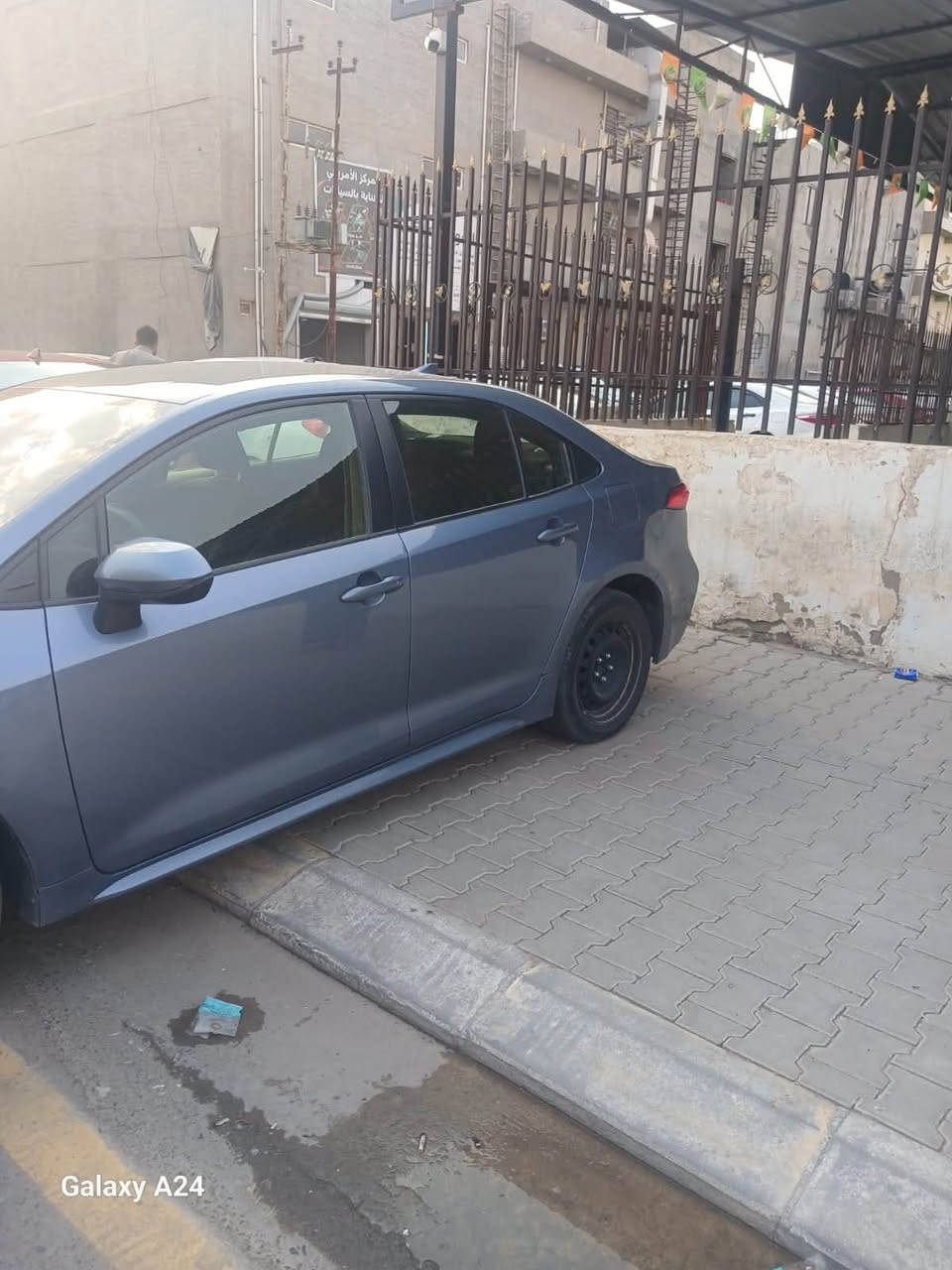 السلام عليكم
كورلا ٢٠٢٣  LE محرك ٢٠  
ماشيه ٤٠ الف بدون ضرر  كلين السياره بيه بارد براس الجاملق فقط السياره احلى من الصور رقم بغداد هزه وسنويه جديده تحويل ثاني يوم 
الاتصال بصاحب السياره ***********

نص مكتوب في الصور:
- Galaxy A24