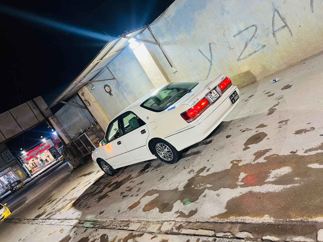 ملكه 2000 / 4 دكم حادث جاملغ خلفي وصبغ جماليه كير مكينه تبريد كفاله حداديه امامي خلفي شرط التحويل السعر 89 رقم الهاتف ***********
