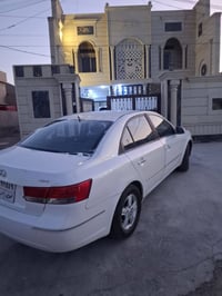 ٢٠١٠ • محرك ٢٠٠٠ • فتحة سقف