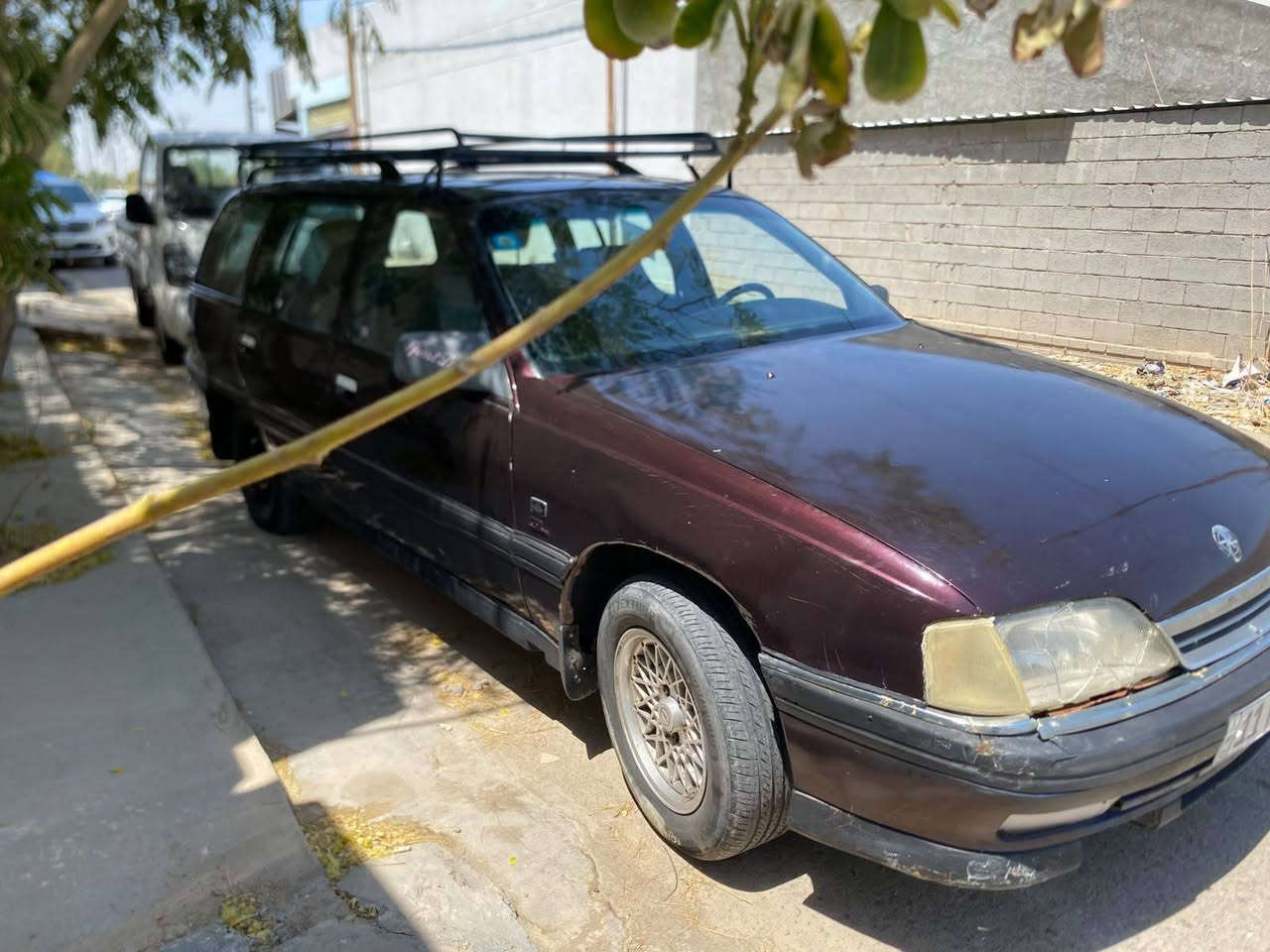 مكلف بل نشر    
 للبيع &&.   اوبل اوميكا استيشن  موديل 1991
محرك 2000 كير عادي 
السياره مكفوله بس اتشغل وتطلع 
السعر 28ورقه    وبيها مجال 
***********
اتصال +واتساب
