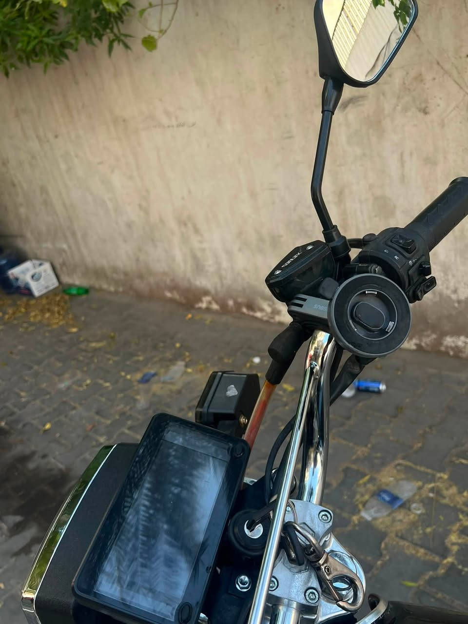 ايراني شحن تقطع 100k حقيقي
شحن 4ساعات من 5 الى 100
تسحب 2امبير لشاحنه
نضيفه ماشيه قليل بصمه مفتاح قفل ومفتاح تشغيل 
السعر
1.200.000
مكاني اعضميه مقبره الملكيه
*********** واتس رصيد
