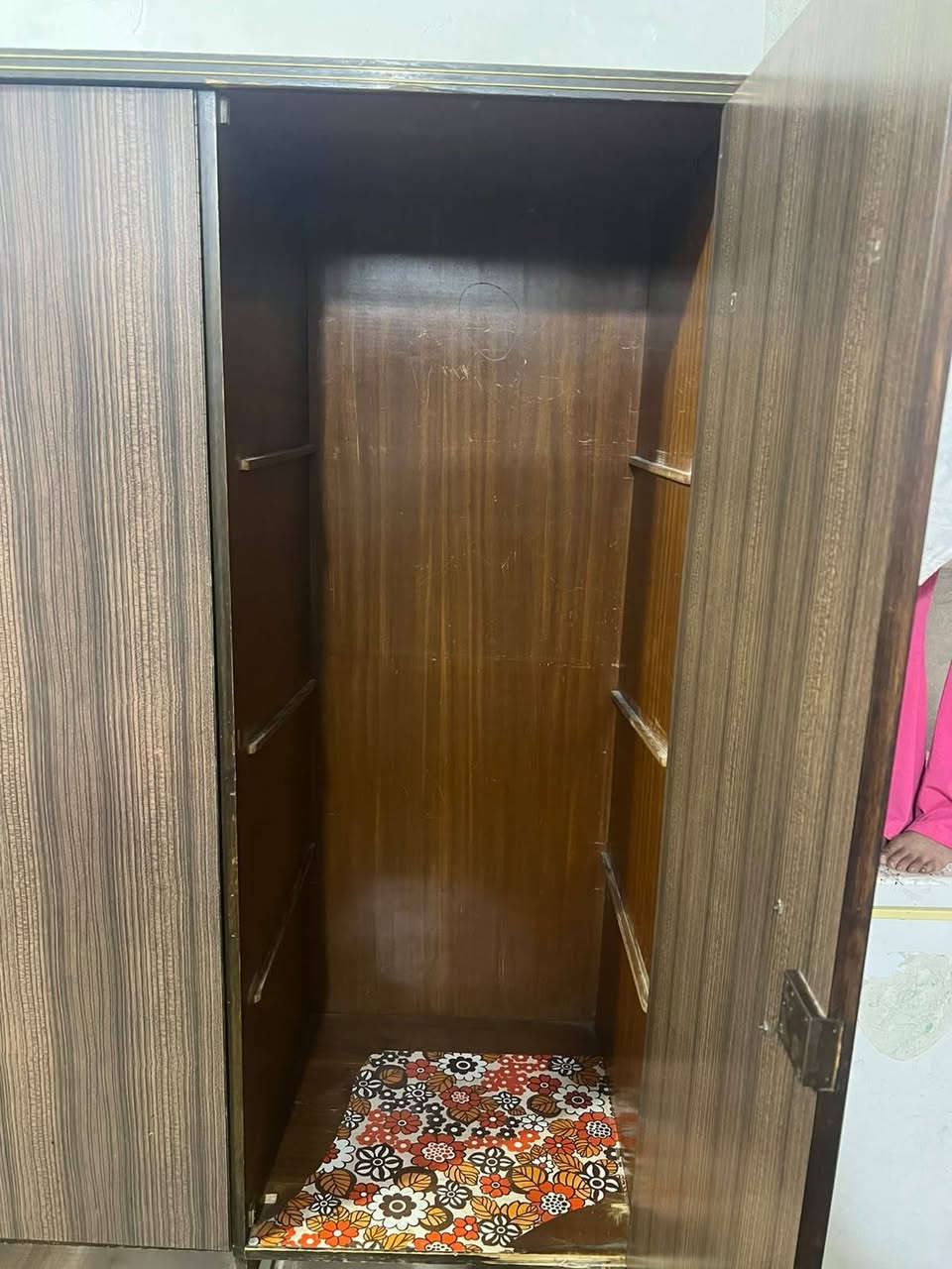 السلام عليكم  عندي كنتو  صاج درجه اولى نضيف الوزن الثقيل مو سوكي الله شاهد  للبيع ١٥٠ وبي مجال   غير متواجد عالفيس اتصل وبخدمتك ***********
