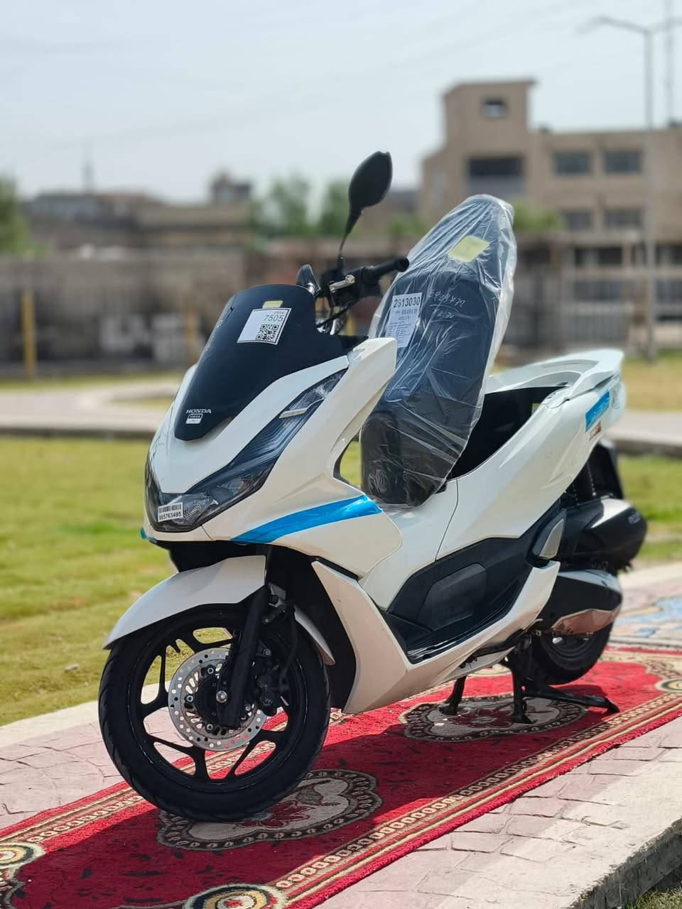 PCX • جيل الرابع • معدل كهربائيات