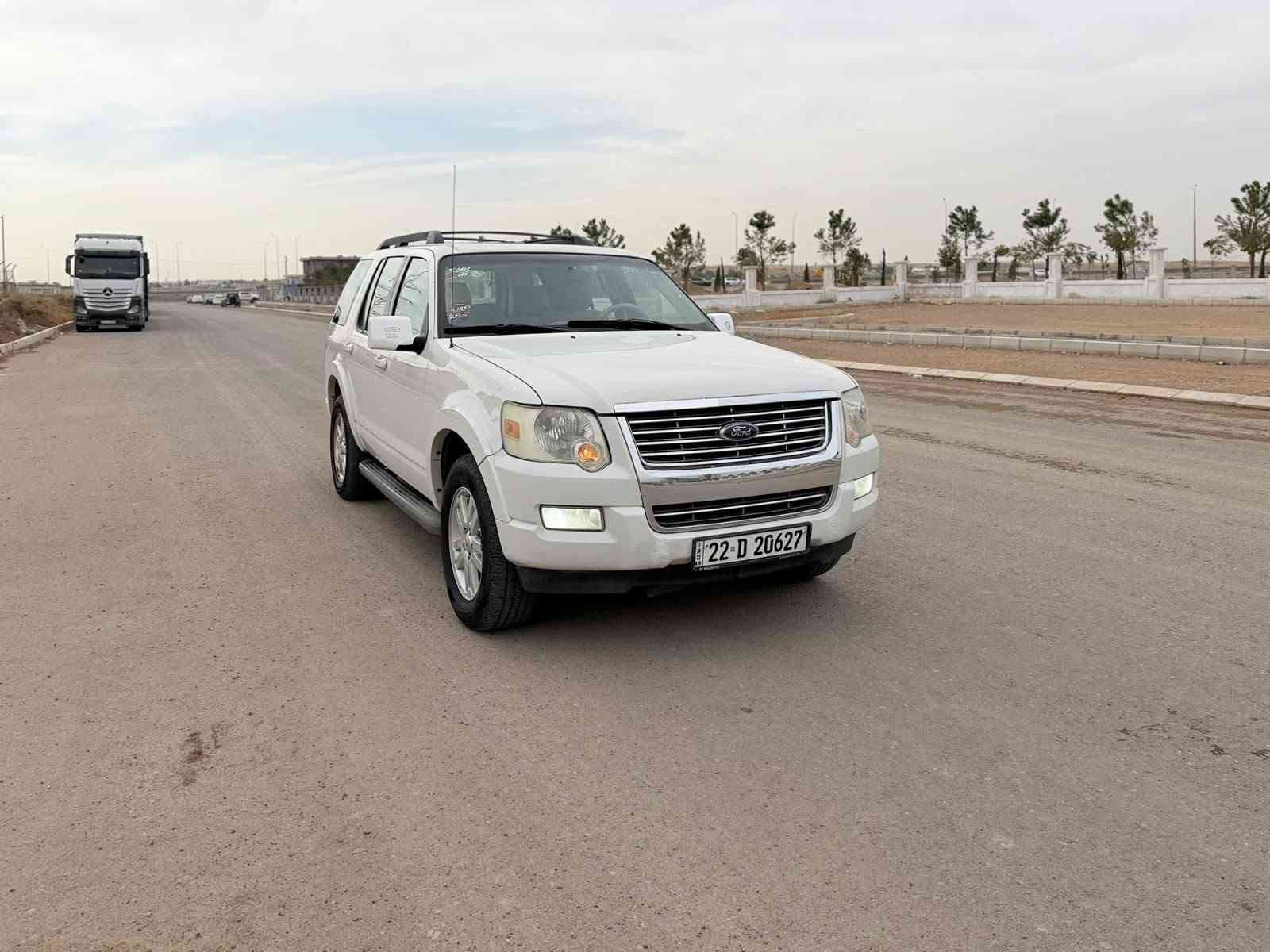 فورد اكسبلورر • ٢٠١٠ • ٢٣٥ الف كم