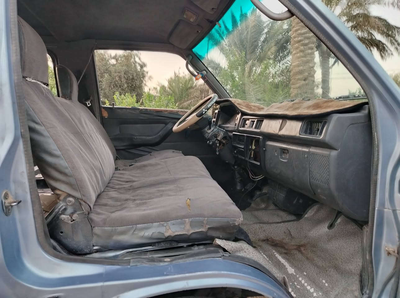ميتسوبيشي L300 موديل 1994 فان رقم بغداد حمل انكليزي الدولي الجديد بأسمي سنوية لغاية 2030 سيارة مكفولة كير ومكينة بلادي كابريتر المكينة بيها تبخير الكير عادي مكفول السعر 35$ بيها مجال للاستفسار *********** عنوان ديالى بعقوبة
