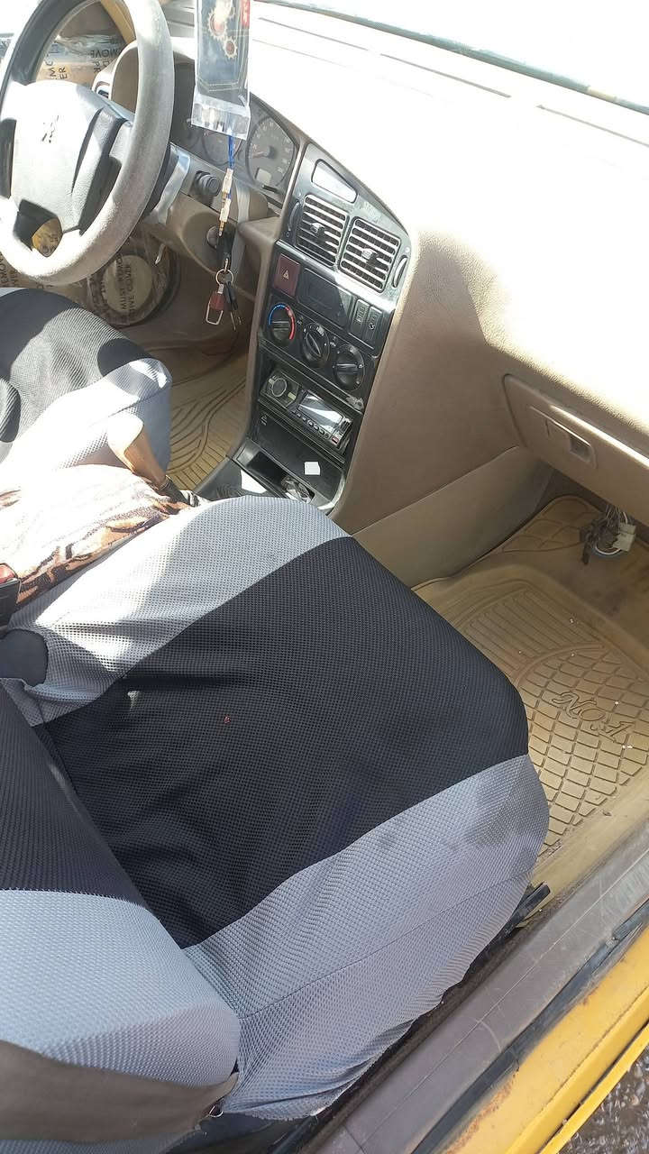 لسلام عليكم للبيع بيجو 405 موديل 15 السياره جاهزه مكينه وكير شرط حداديه زينه  تبريد ثلج كهربائيات كلهه شغاله رقم بصره  غرامات ماعليهه هيئه عل مشتري السعر 15ورقه مكاني ناصريه المركز ***********
