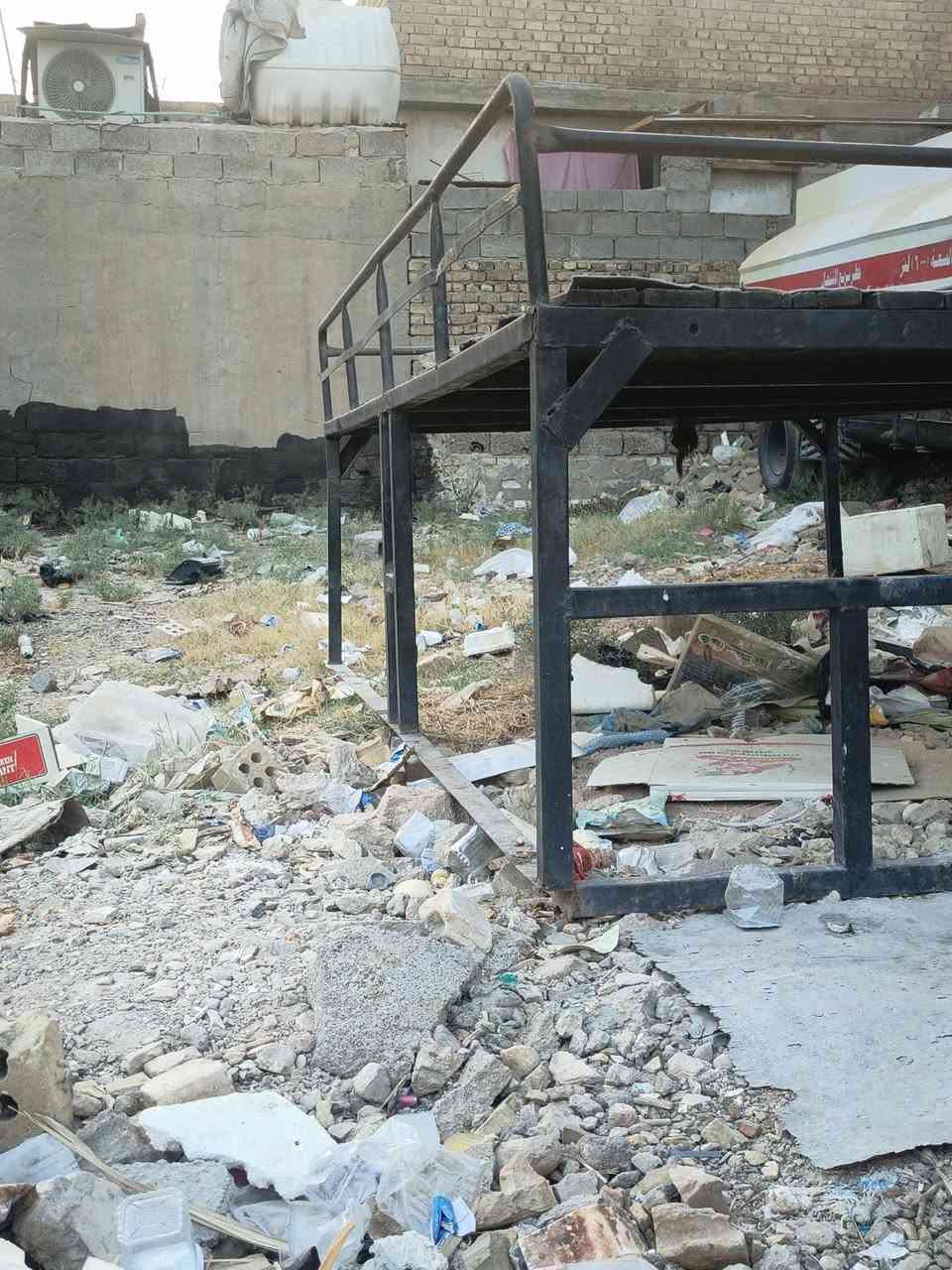 سلام عليكم  للبيع سيبايه مال كيا حمل سبعه جنكال جديده
سعر 250 وبيها مجال. ***********
