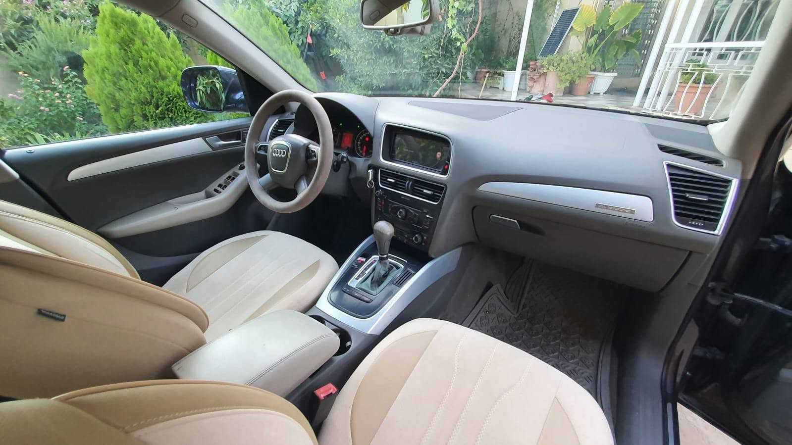Audi Q5 quttro  2011
بێ بۆیاخ 
سعر 79 ورقە  قفل🔒
***********
🧲دەبڵ ئەکسل و و فول مواسەفات جگە لە سلاید
بەناوی خۆمەوەیە بێ کێشەیە 
کارەبیای و تەبرید و گەرمی هەموی بەشەرت 

مكاني سليمانية 
سيارة باسمي تحويل وكالة مباشر
*******************
الموديل : 2011 
مواصفات كواترو يعني دبل اكسل
محرك 4 سلندر ٢٠ تيربو (tfsi
 ***************
سيارة مكفولة من صبغ 

******************
مواصفات
Gps
شاشة اندرويد
ماشي ١٣٣ ميل
كاميرا  
بريك بصمة
كشنات جلد
تحكم ستيرن كامل 
تبريد  قطعتين مركزي
سلاجة
حساسات  أمامي وخلفي
نظام أوتو هولد 
تحكم مقاعد كهرباء
تحكم زجاج كهربائي
سنتر لوك
مشغل أسطوانات (CD) 
مدخل AUX و USB 
مصابيح ليد
مرايا كهربائية
بردات خلفي بلادي
مثبت سرعة
مانع إنزلاق
بلوتوث
07702️⃣1️⃣7️⃣5️⃣4️⃣8️⃣8️⃣ السليمانية, العراق
