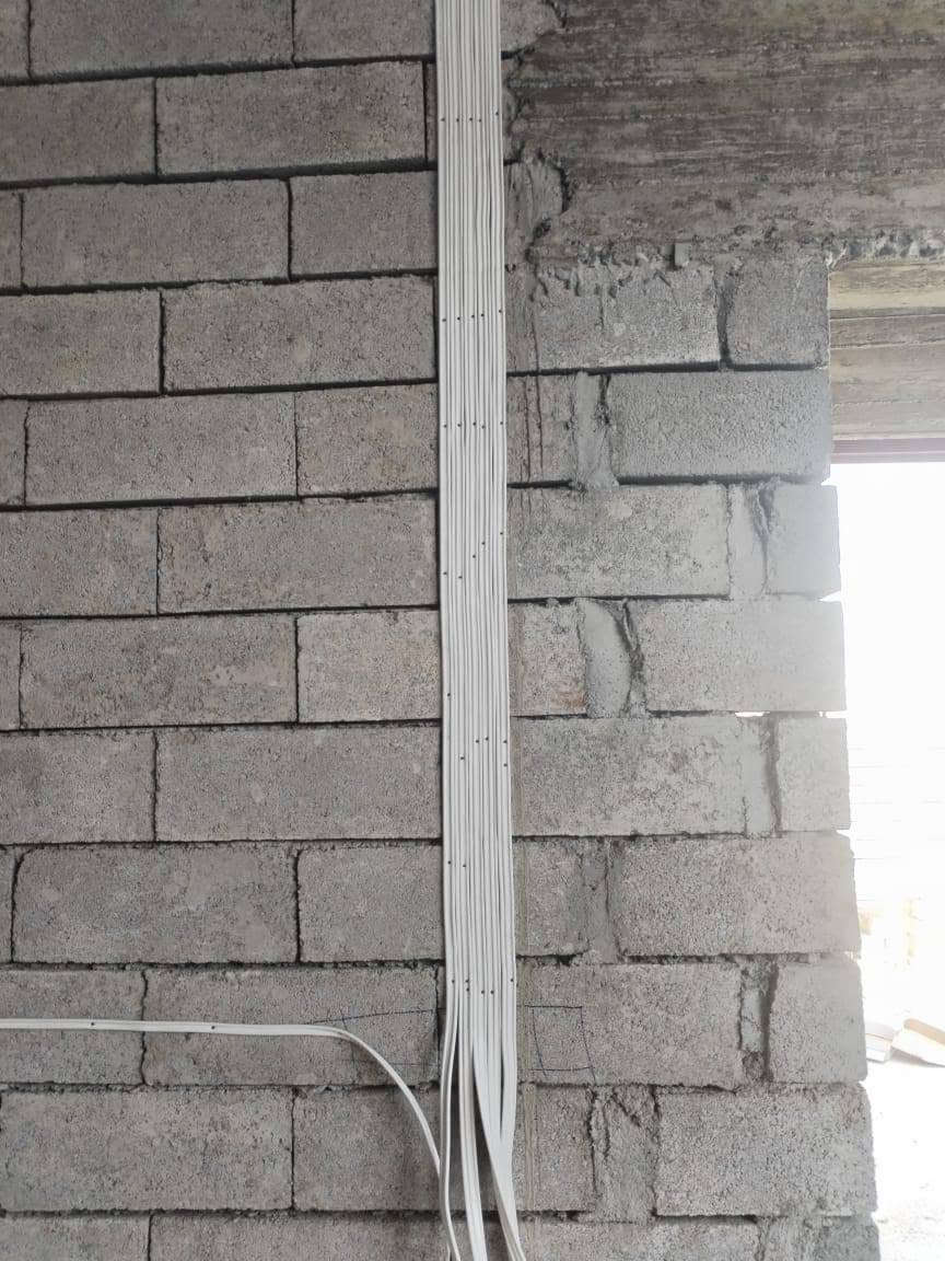 ( 💡 محمود الکهربائي  للتأسيسات الكهربائية 💡 )
____________
_____ 👷🏻‍♂️_____
 تنفيذ جميع #المخططات الكهربائيه  
  #بيوت 🏨 #بنايات🏬 #محال_تجارية 🏪
⚡️⚡️
#منظومة أنترنيت📡
#منظومة ستلايت TV 📺
#منظومة كاميرات📸
#للأستفسار مراسلة الصفحة 📨
واتساب او للاتصال #هاتف***********📞..
واتساب او للاتصال #هاتف*********** 📞..

نص مكتوب في الصور:
- ***********
- ***********
