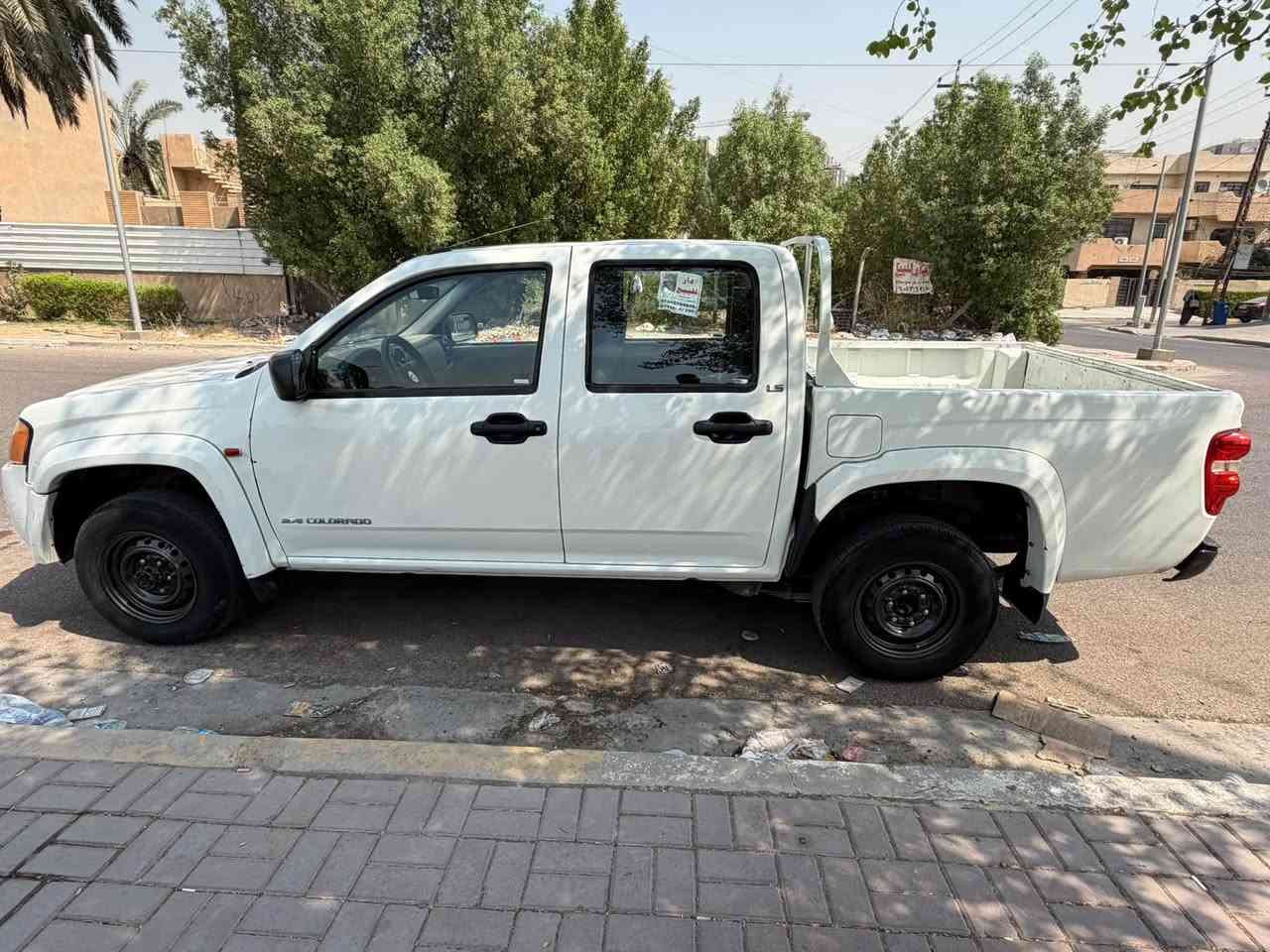 سلام عليكم 
شوفرليت بيك آب كلورادو موديل  2009 فور ويل جاهزه كير محرك تبريد خير من الله 
رقم بغداد ابسمي مكان بغداد الكرخ 
***********
