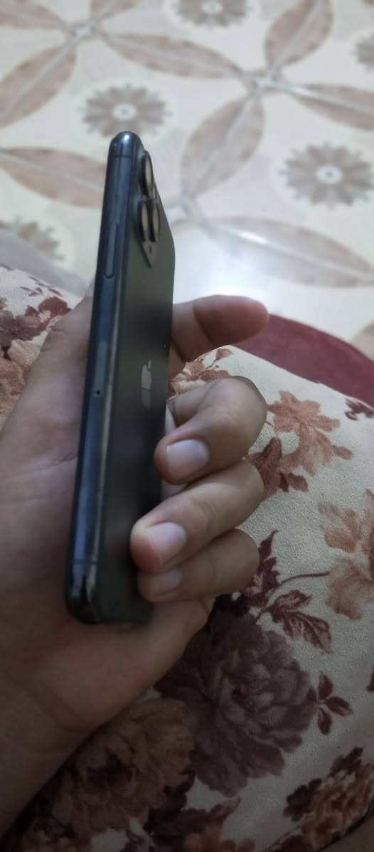 ايفون 11 برو • بطارية 100% • بيع/مراوس
