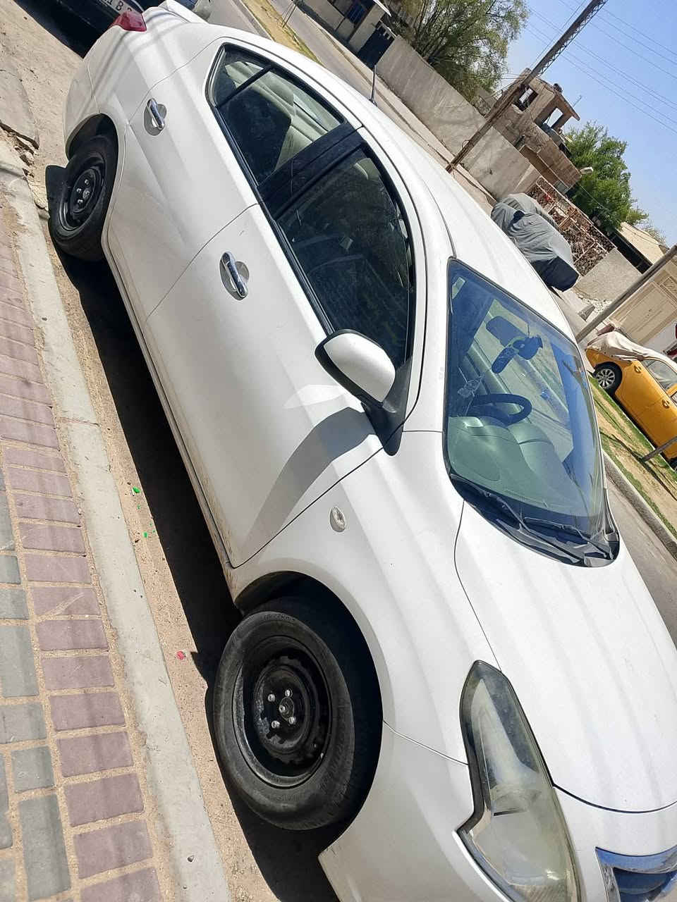 السلام عليكم
للبيع او للمراوس حسب القناعه
1البيع سيارة نيسان صني هندي بليته زركة
2 مديل 2019 ✨
3 مكفوله كير ومكينه✅
4 تبريد ثلج ❄
5 تخم تاير نضيف ✅
6 حداديه✅ 100/80
7 رقم بغداد دولي بسمي تحويل ثاني يوم 
8  حساسات خلفيه وكامره
9 تحكم ستيرن جهتين مانع انزلاق
ماشيه 52 الف
الضرر موضح بالصوره
السعر 105 وبيهة مجال قليل ؟ المكان بغداد الوزيريه قرب مول القاهره 
رقم الهاتف ❗ *********** واتساب
