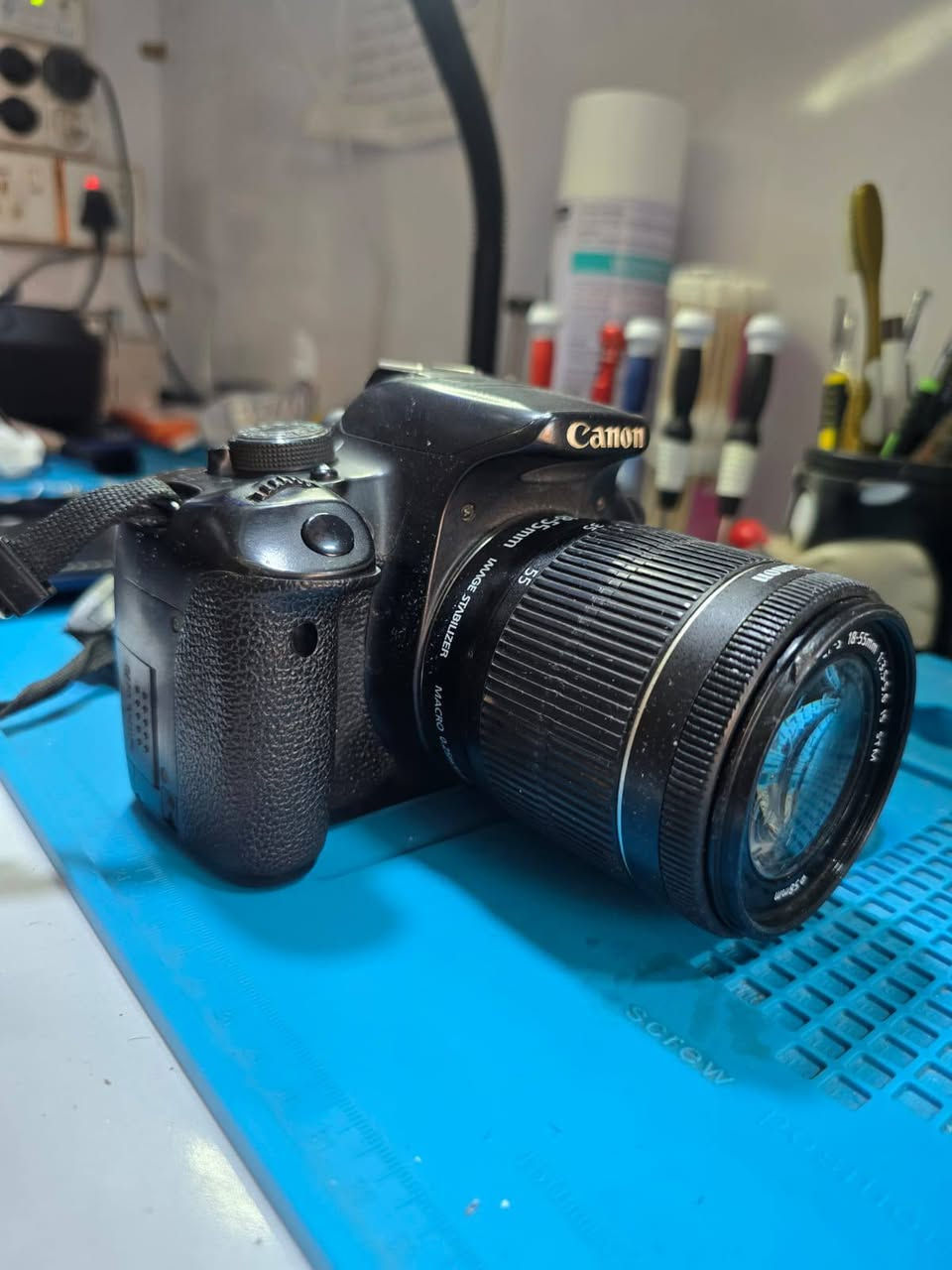 كانون D700 ناضيفه سعره 350 وبيه مجال تصال او وتساب ***********
