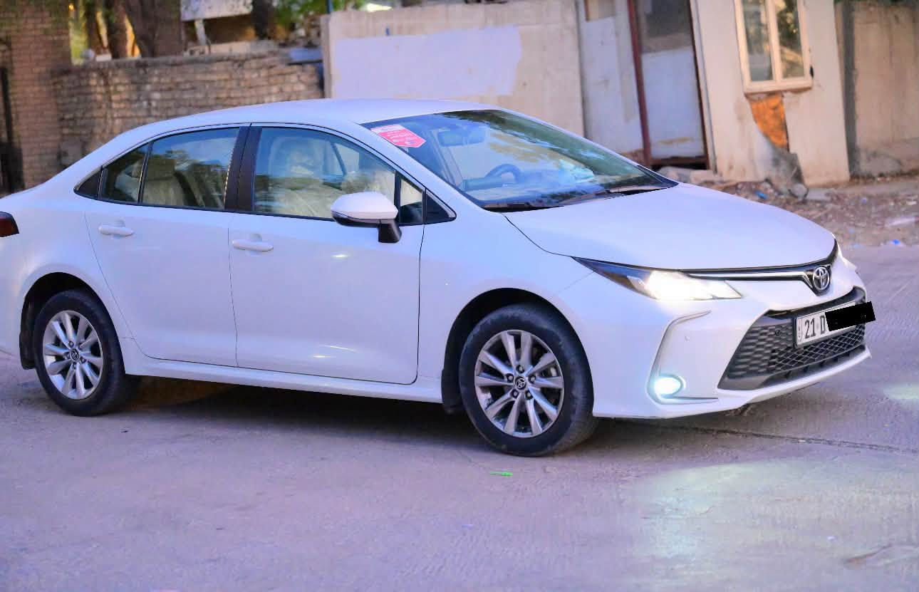 كورلا 24 ساس السيارة ماشية 29000 كيلو بدون صبغ مواصفاتها مري كهرباء تبريد قطعتين شاشة كاميرا خلفية حساسات امامية خلفية رقمها سليمانية و ب اسمي السيارة 
سعرها 180 $
اتصال  ***********
