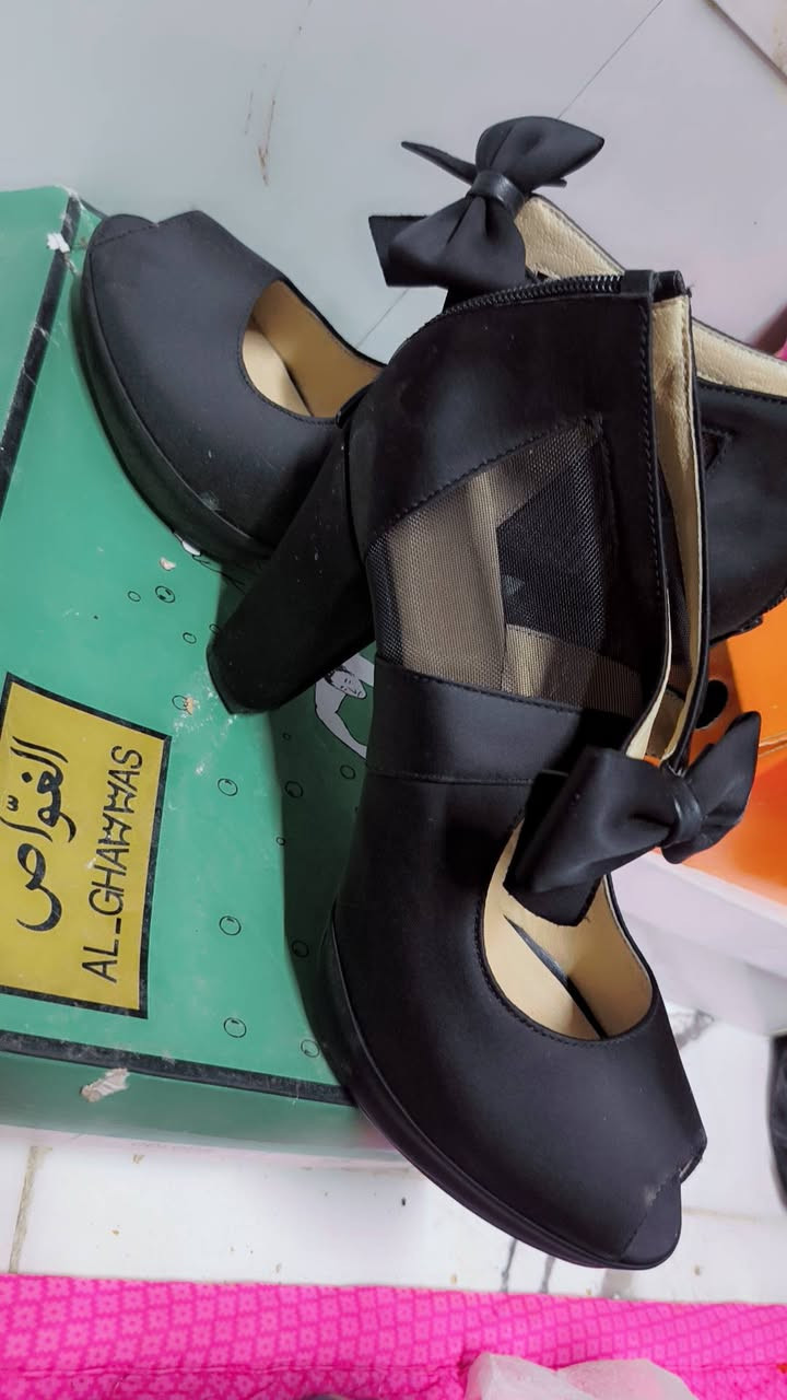 أحذية بنات جديدة • مقاس ٣٩ • سماوه