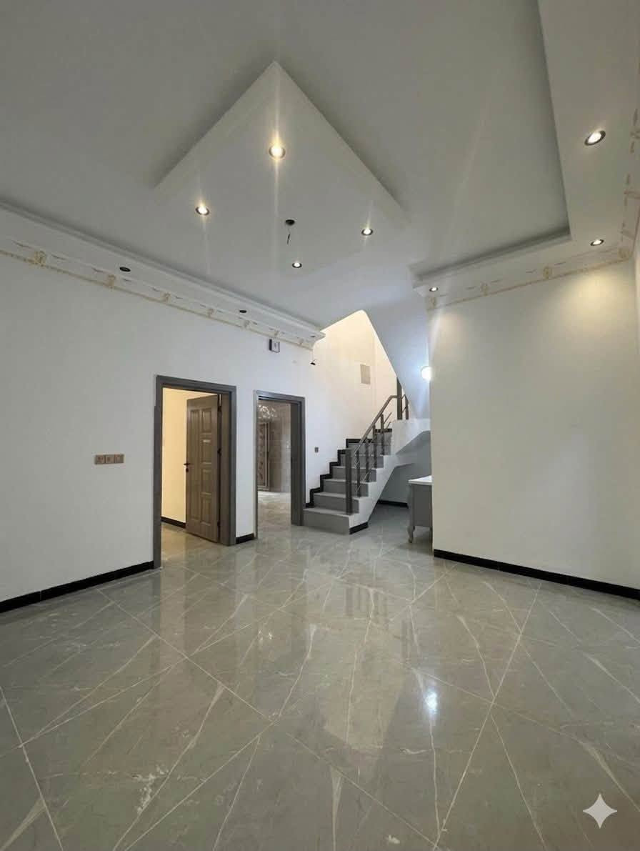 السلام عليكم بيت للبيع التصنيع
جاهز للسكن زيرو 
مساحه 150 متر 
واجهه 7.5*20
4 غرف نوم 
شارع 12 متر 
خلف علوه الاسماك 
سعر 130 مليون 
للأستفسار ***********
