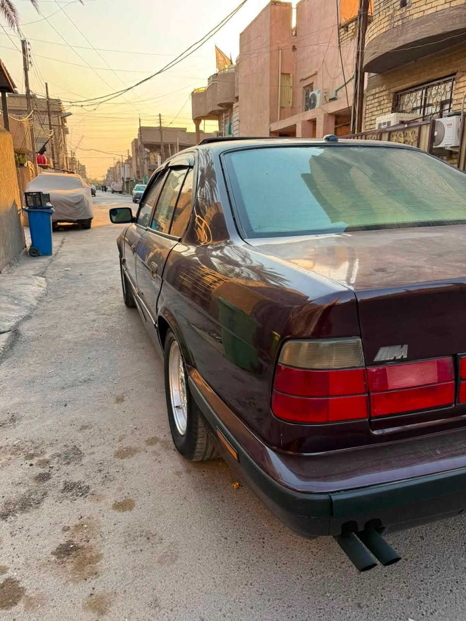 السلام عليكم بي ام موديل ١٩٩٣ حجم 525 محرك مسكر مكفول كير صدر مكفولات اكسل جديد  بالباكيت تخم تاير جديد تبريد ثلج سلايت طكتين بجم عريض مري منفصل رقم اربيل سياره مصبوغه جمالية بدون اي حادث غرفة جلد بلادي السعر 68 مكان السيارة بغداد حي الجهاد او حي العامل 
للاستفسار الاتصال على الارقام التالية

*********** واتساب
*********** اتصال

