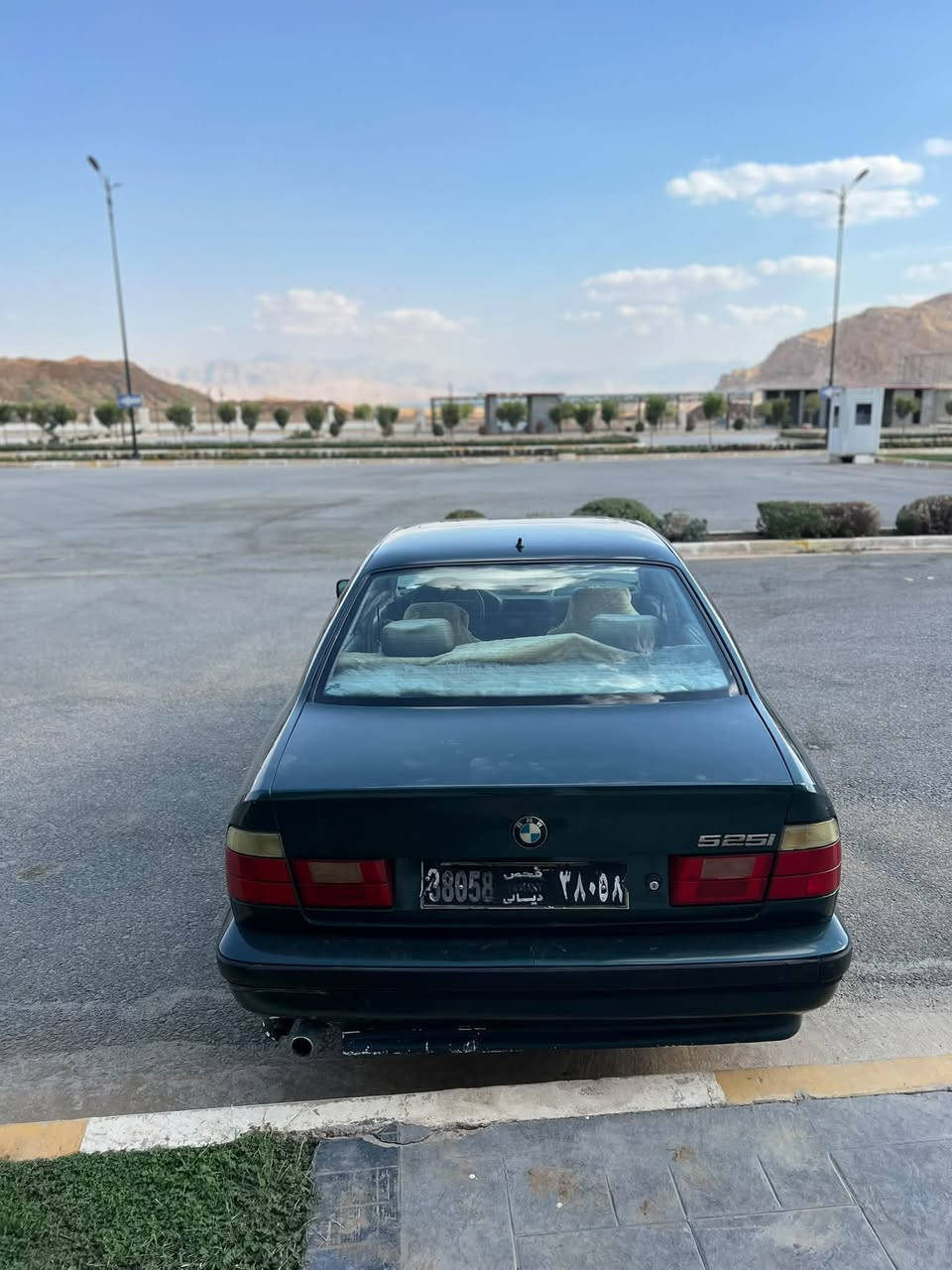 ماشەڵا لە ماڵی هەموو لایەک 
Bmw 520 تۆماتیک 
نمونەی جوانی پاکی 
تا بڵێی بەقوەتە
سڵایت ٢ جام کارەبا  
گێڕو مەکینەی بێ کێشەیە 
ئاڕم پلاسیک سلێمانی ئاڕم و دارو بەرد بەشەرت 
تۆزێک مەسرەفی هەیە 
شوێن ڕانیە تەلە فۆن کەن لە خمزمەت دامە 
***********
***********
