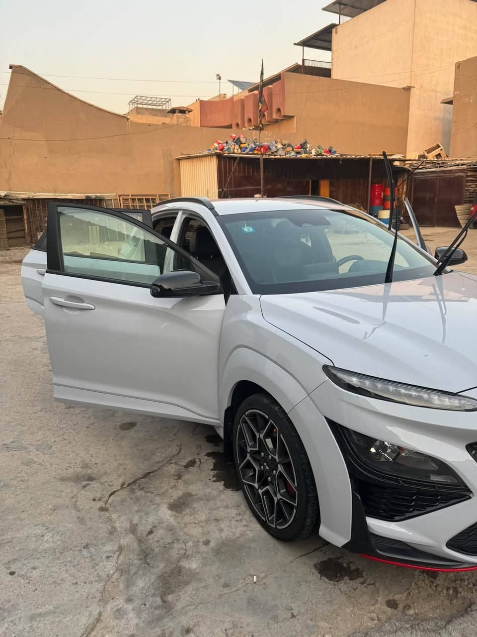 السلام عليكم

كونا N 2023 
المكينه 2000 توربو 
بيها صبغ فقط نصف جاملغ الامامي بجهه السايق فقط
ومكانين بارد على كد اصبع
السياره بدون ايرباك (مكفول)
السياره ماشيه 36 الف كم
رقمها (بغداد)
الموصفات

كشن حضن 
تشغيل عن بعد
كشن علامة N
كشنات كنتاره وجلدN
تحكم ستيرن نورمال وسبورت
تحكم بالكير سبورت نورمال سبورت بلس
دبل كزوز صوت رياضي 
تحكم بصوت الكزوز
شفتات ستيرن رياضي
بصمة تشغيل 
شاشة جبيره
كاميرا
نظام صوت harman kardon الصوت رهيب
اشارة ترحيب
اشارة مرايا
نقطة عمياء
تحديد سرعة
تحديد مسار
رادار امامي 
رادار جانبي 
رادار خلفي 
نظام_snow
نظام _ 𝐍𝐎𝐑𝐌𝐀𝐋
نظام _ 𝐒𝐏𝐎𝐑𝐓
نظام _ N
كشنات هيتر

سعرها 175 وبيها مجال ان شاء الله

رجاء لا تخابرني دكلي نزلي من سعر حته اجيك انت تعال وتدلل (مانزل سعر من التلفون) 
 بي واتساب ***********
