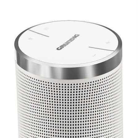 ماركة المانية

نص مكتوب في الصور:
- GRUNDIG FineArts MR 2000 Wireless Network Speaker صوت نقي .. في كل مكان تصميم أنيق .. أداء مميز وتقنيات حديثة Aus gutem Grund. GRUNDIG Wi-Fi اتصال لاسلكي بالشبكة Bluetooth تشغيل سهل من أي جهاز Spotify Spotify Connect دعم Multiroom يمكن ربط عدة سماعات معاً AUX 3.5mm مدخل صوت إضافي 4000mAh بظارية مدمجة حتى 4 ساعات تشغيل 20W RMS قوة صوت عالية الجودة