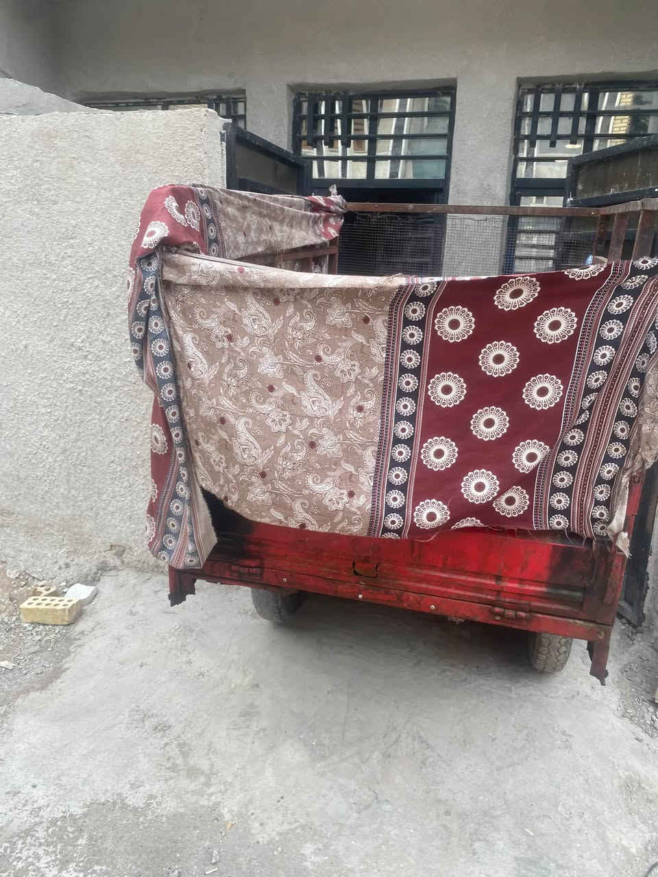 اسلام عليكم اخوان ستوته ١٣ للبيع ستوته شاصيه بديه نضيف تناكي لايت أشاير إماميه جدد
تايرات٨٠ بلميه اوارق وياه ٦ والمكاتبه ٧ الستوته رايده ب٧٠٠ وبيها مجال *********** ها والصدر جديد بس بس 
البور برينات يرادلهن تبديل اني جاي امشي عليهن بايهن شي 
عنواني زعفرانيه بغداد
