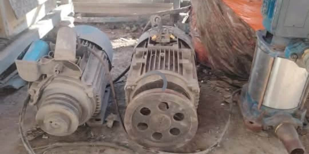 نشتري سبلت • فك وتحميل • نحاس وبطاريات
